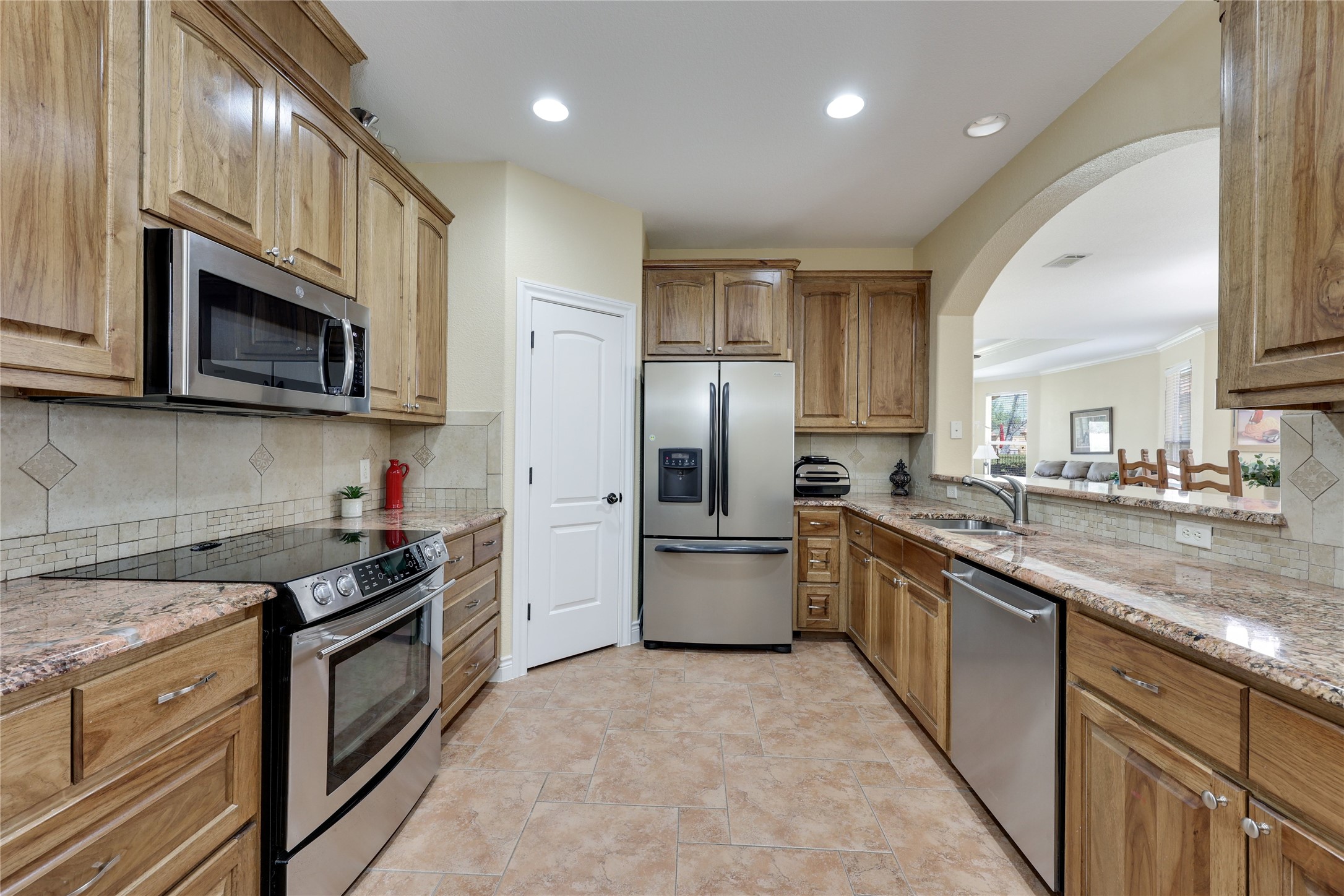 main property photo 8