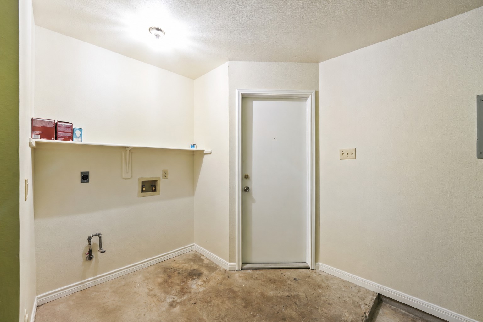 main property photo 12