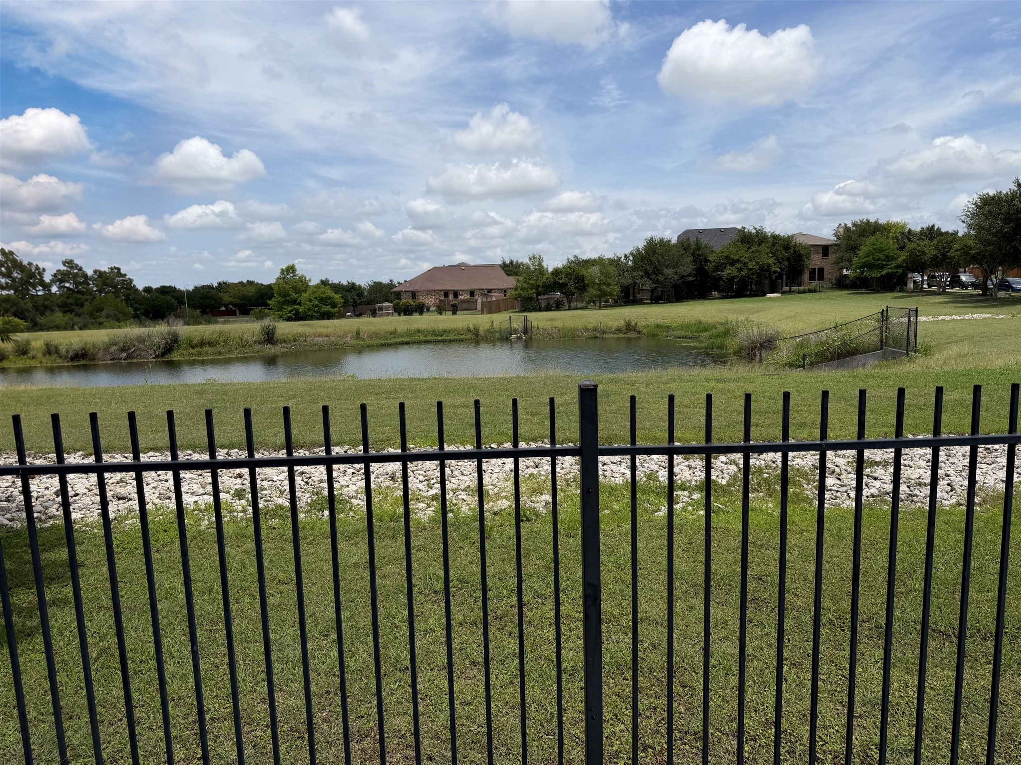 main property photo 25