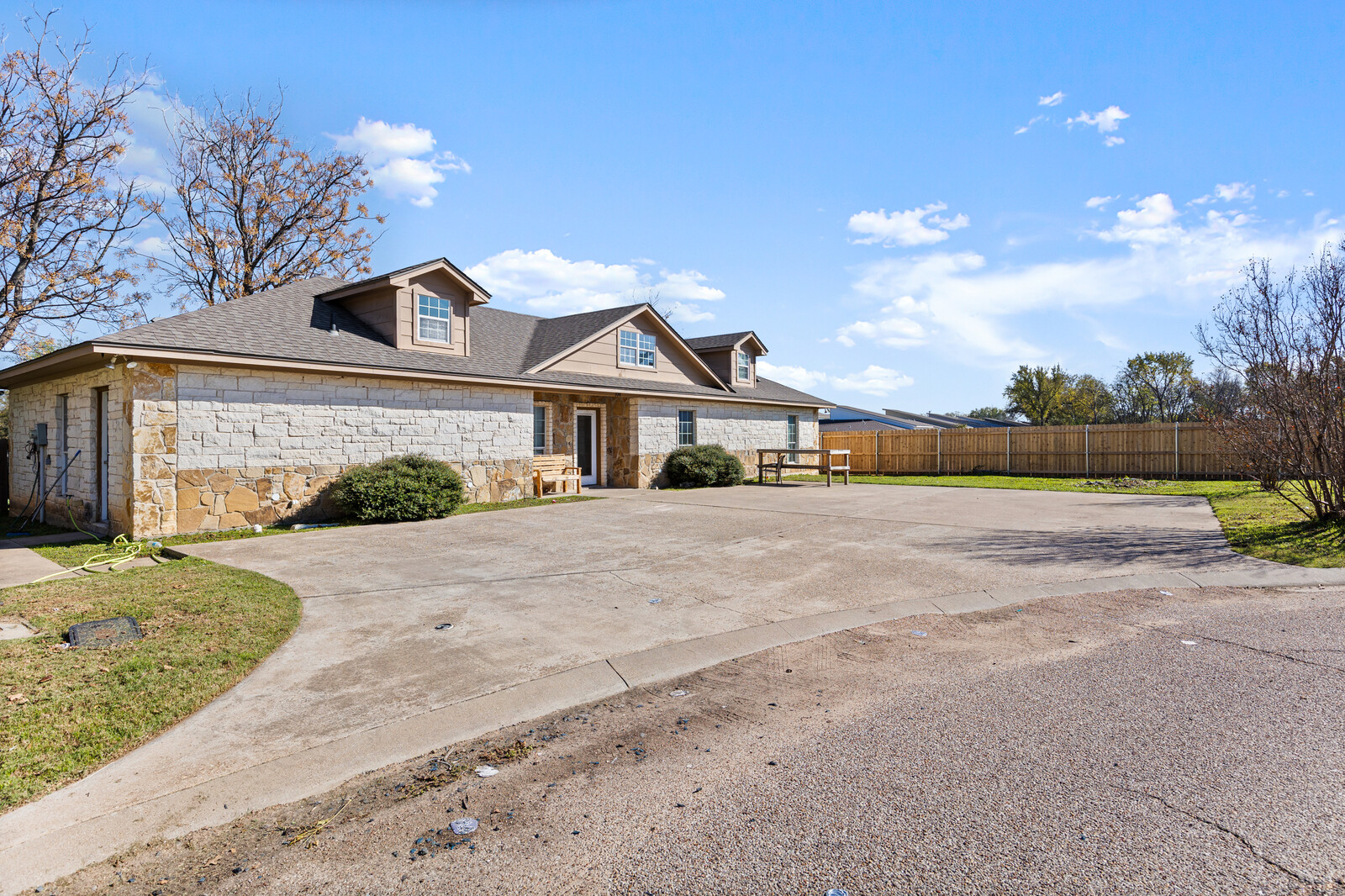 main property photo 1