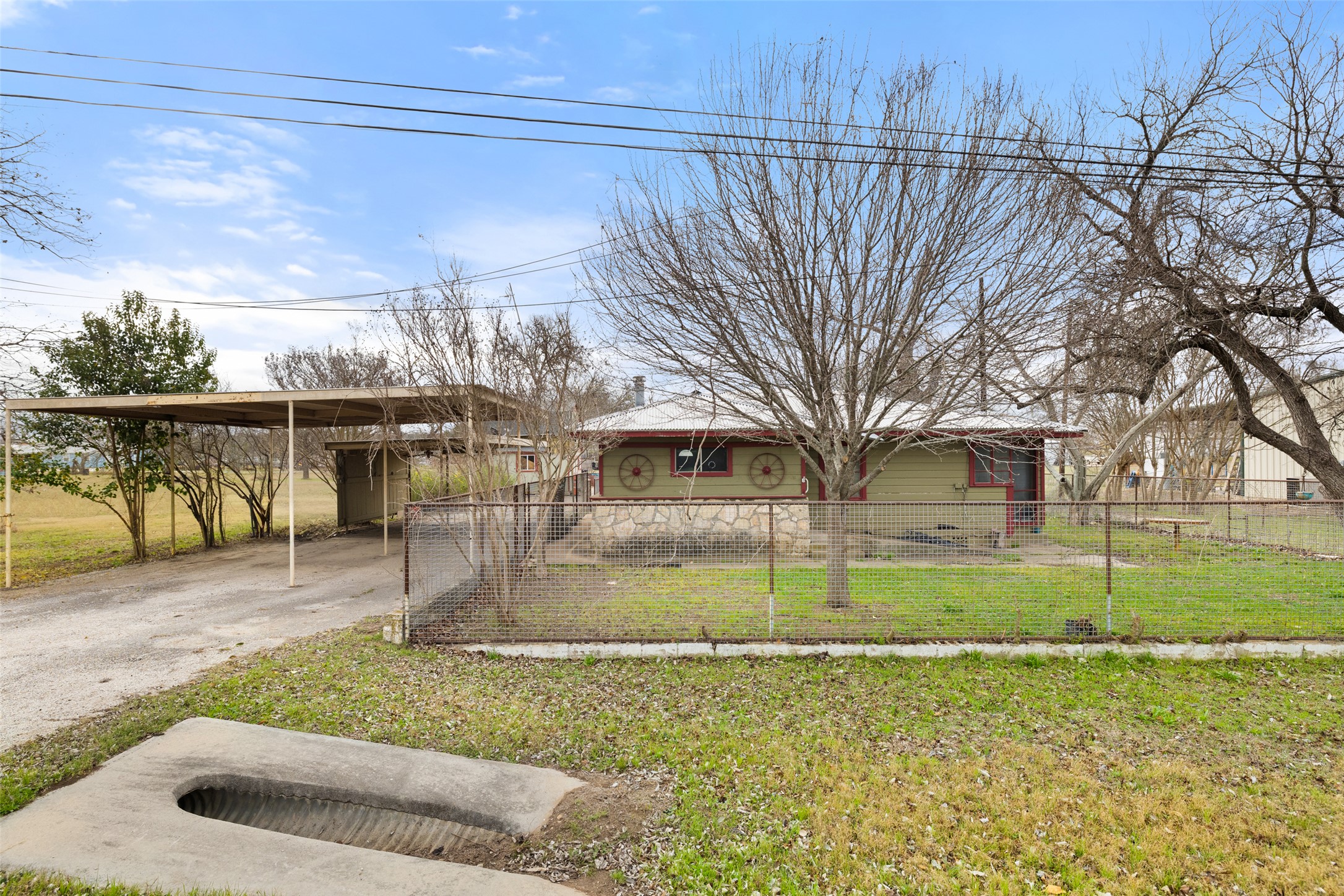 main property photo 2