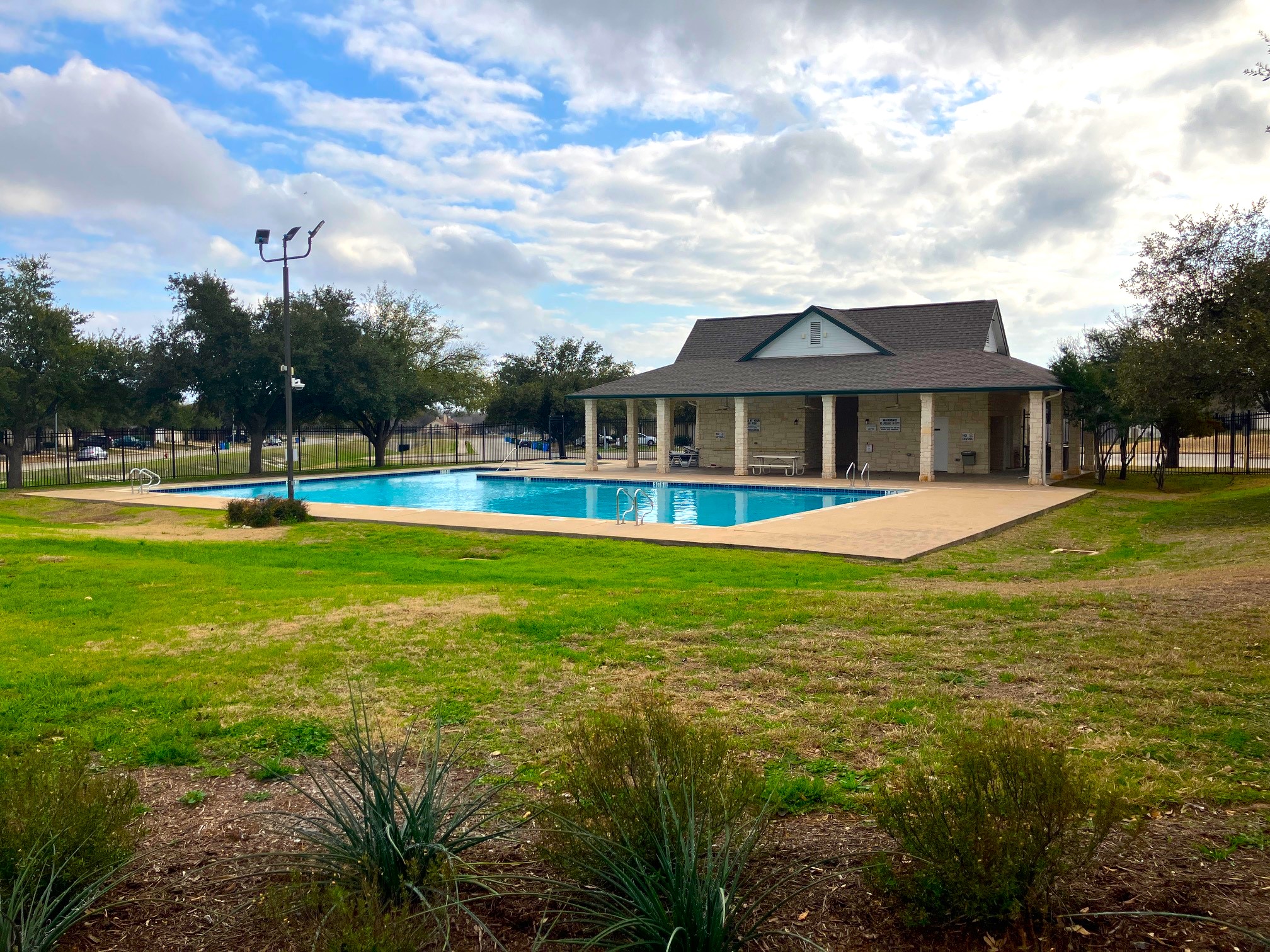 main property photo 23