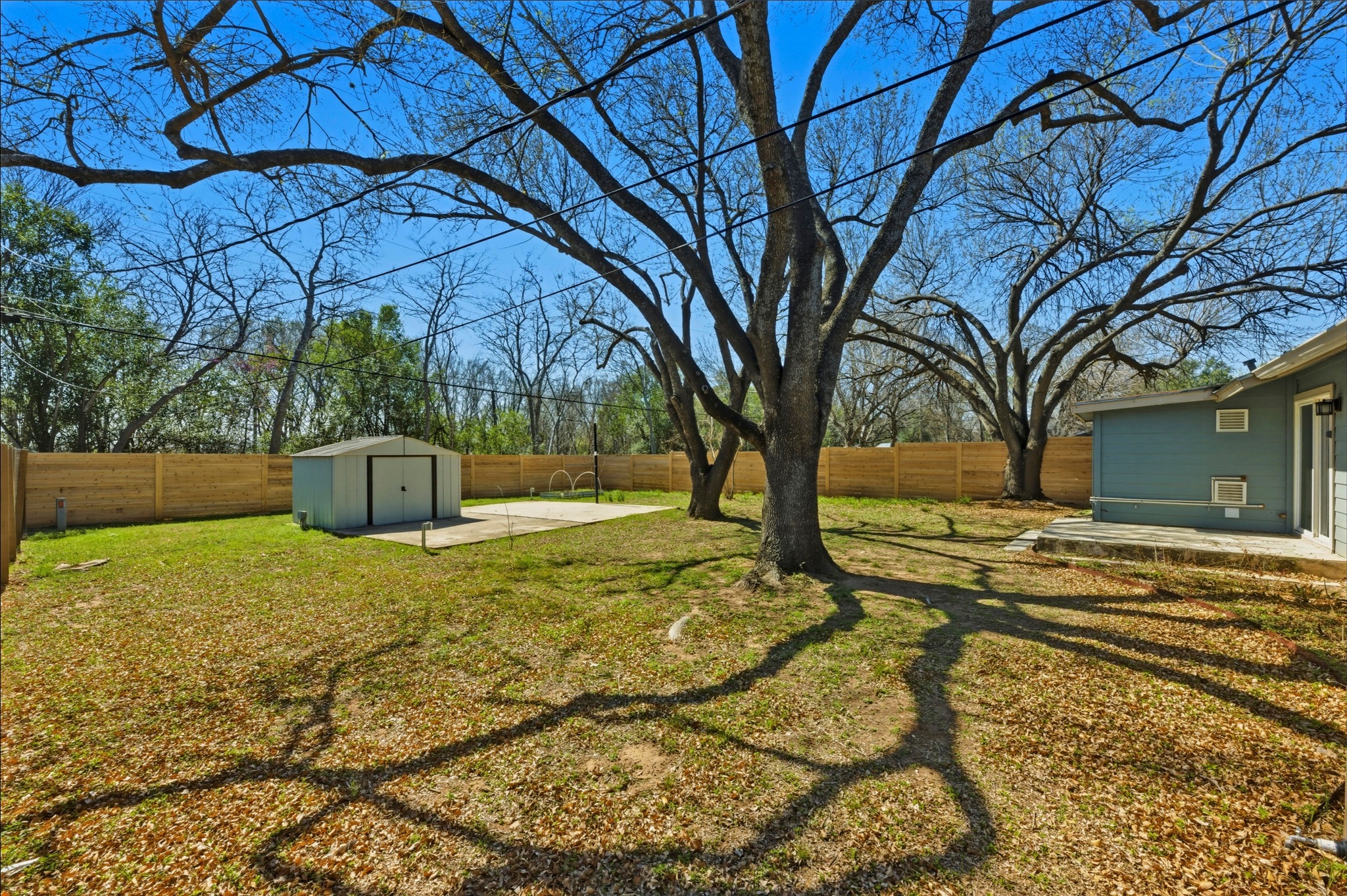 main property photo 23
