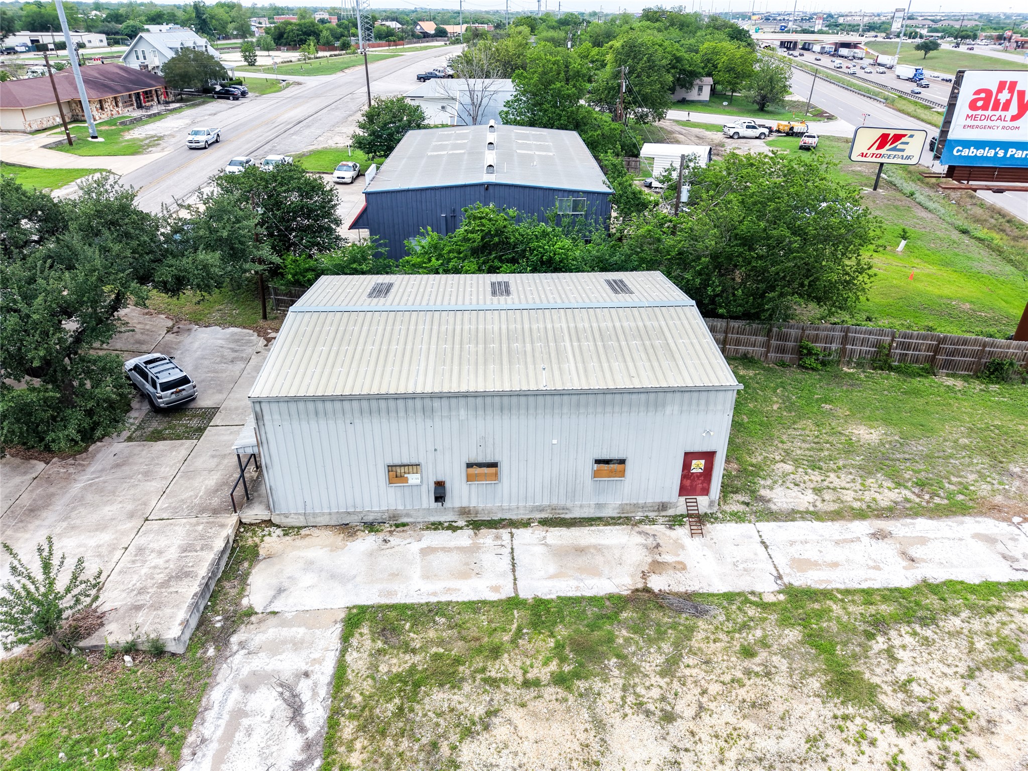 main property photo 4