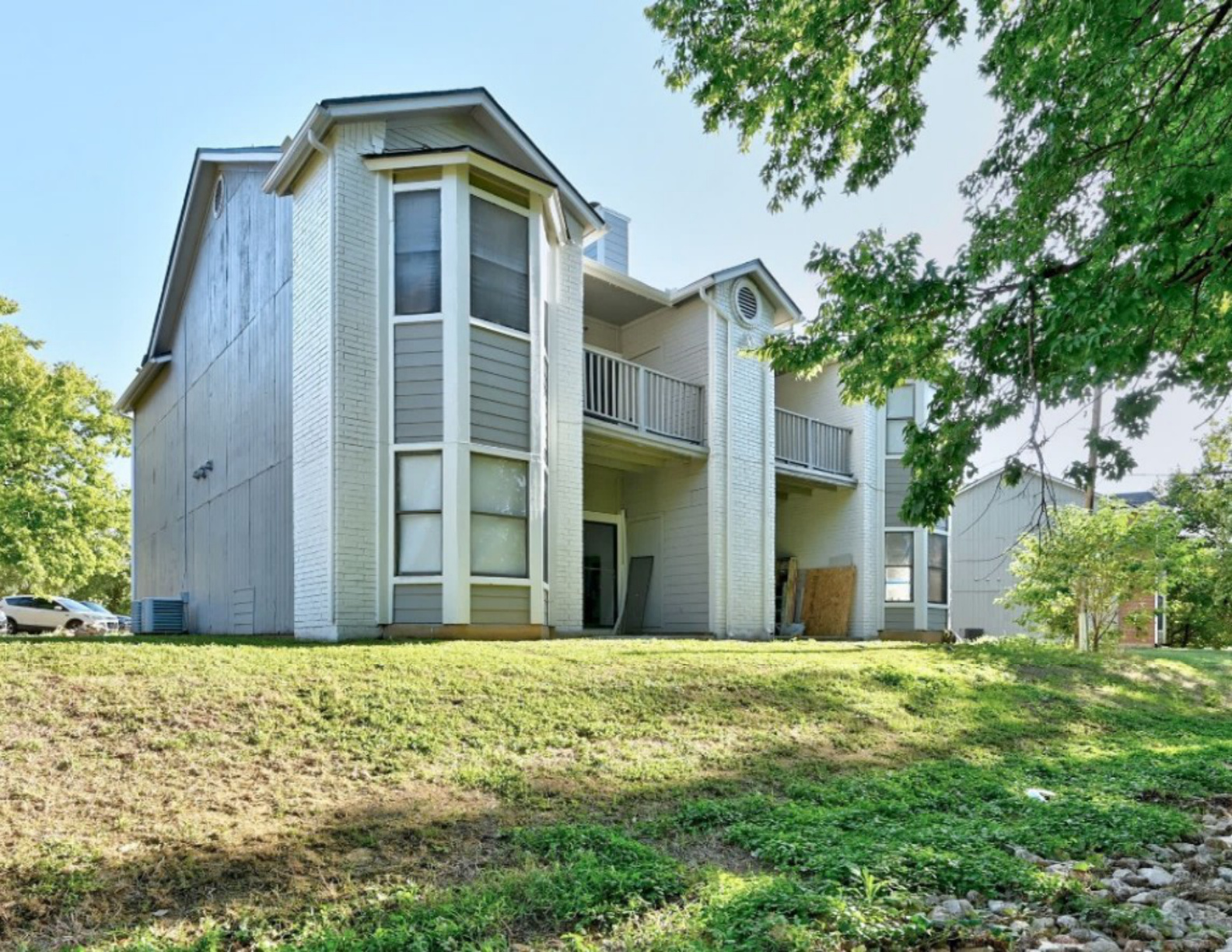 main property photo 30