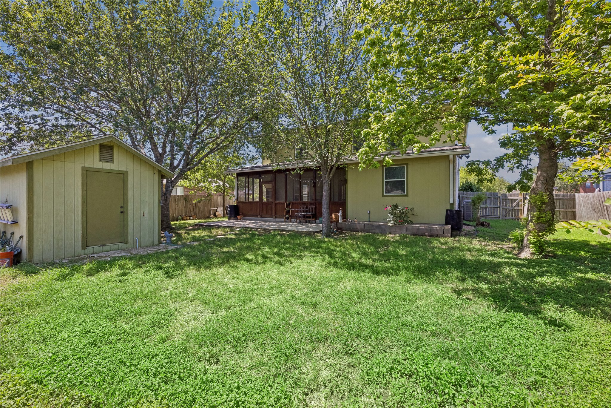 main property photo 30