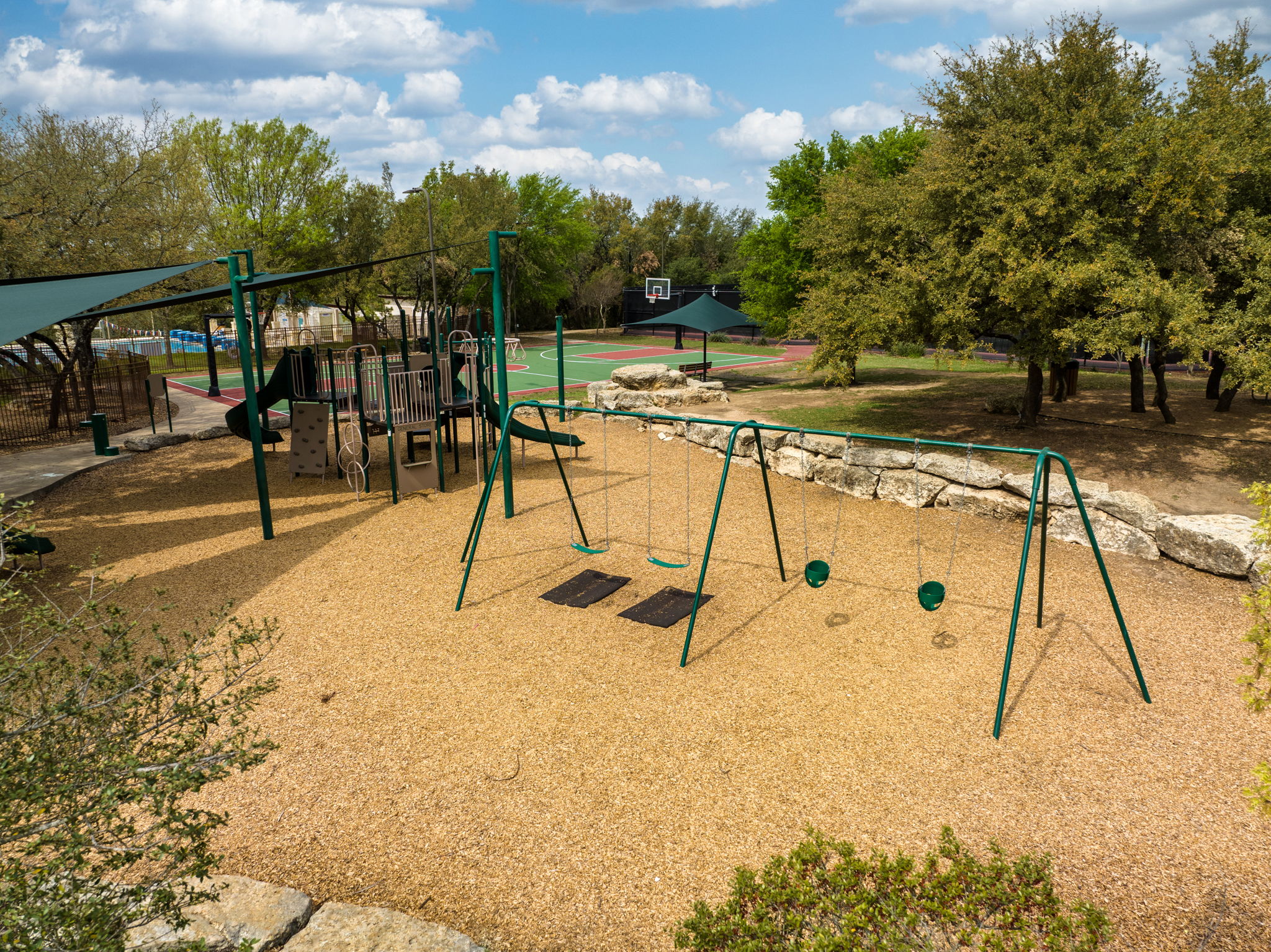 main property photo 35