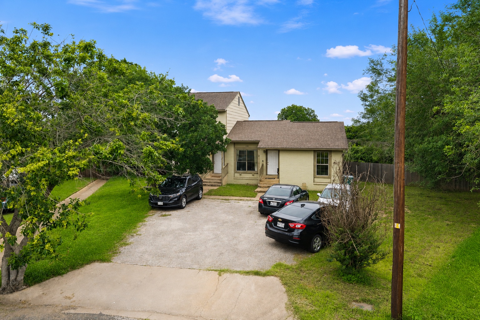 main property photo 28