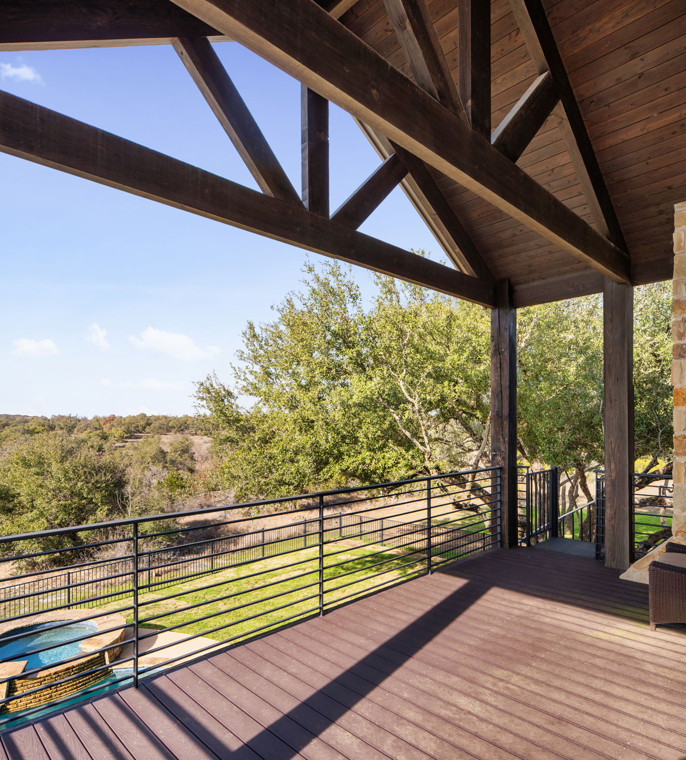 main property photo 30