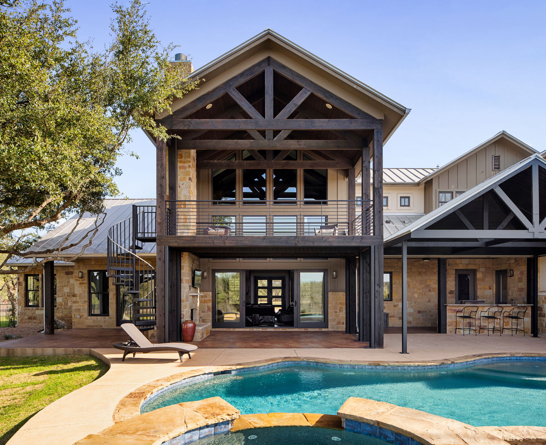 main property photo 31