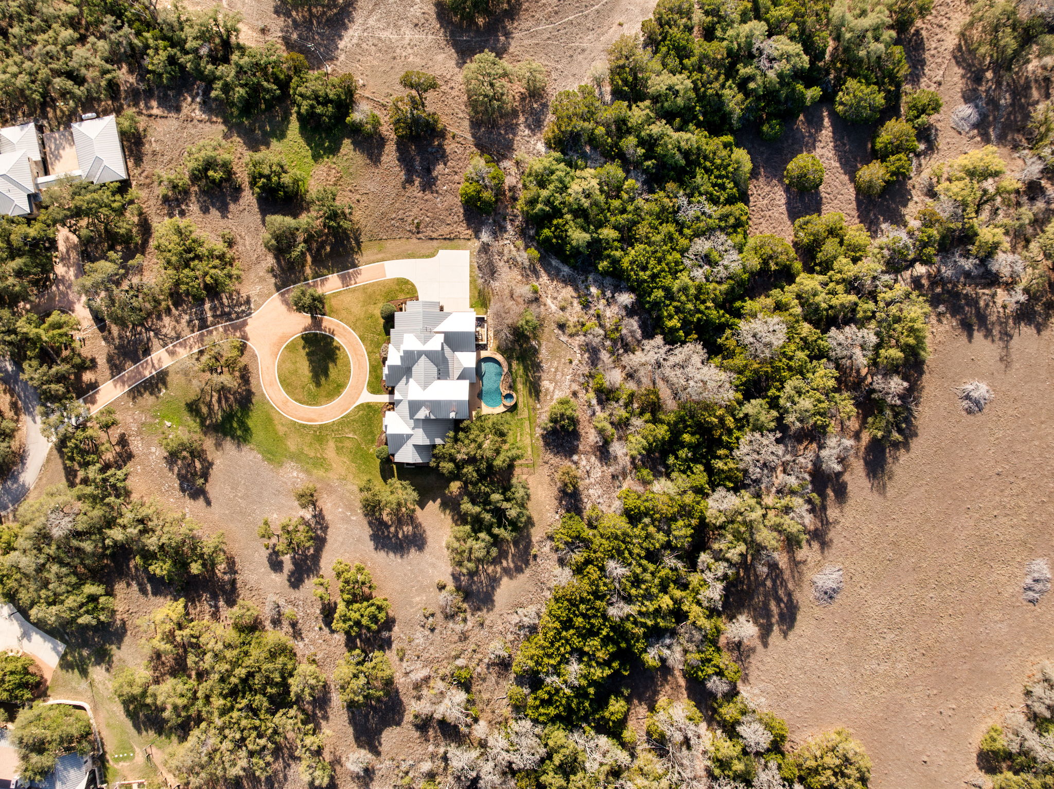 main property photo 33