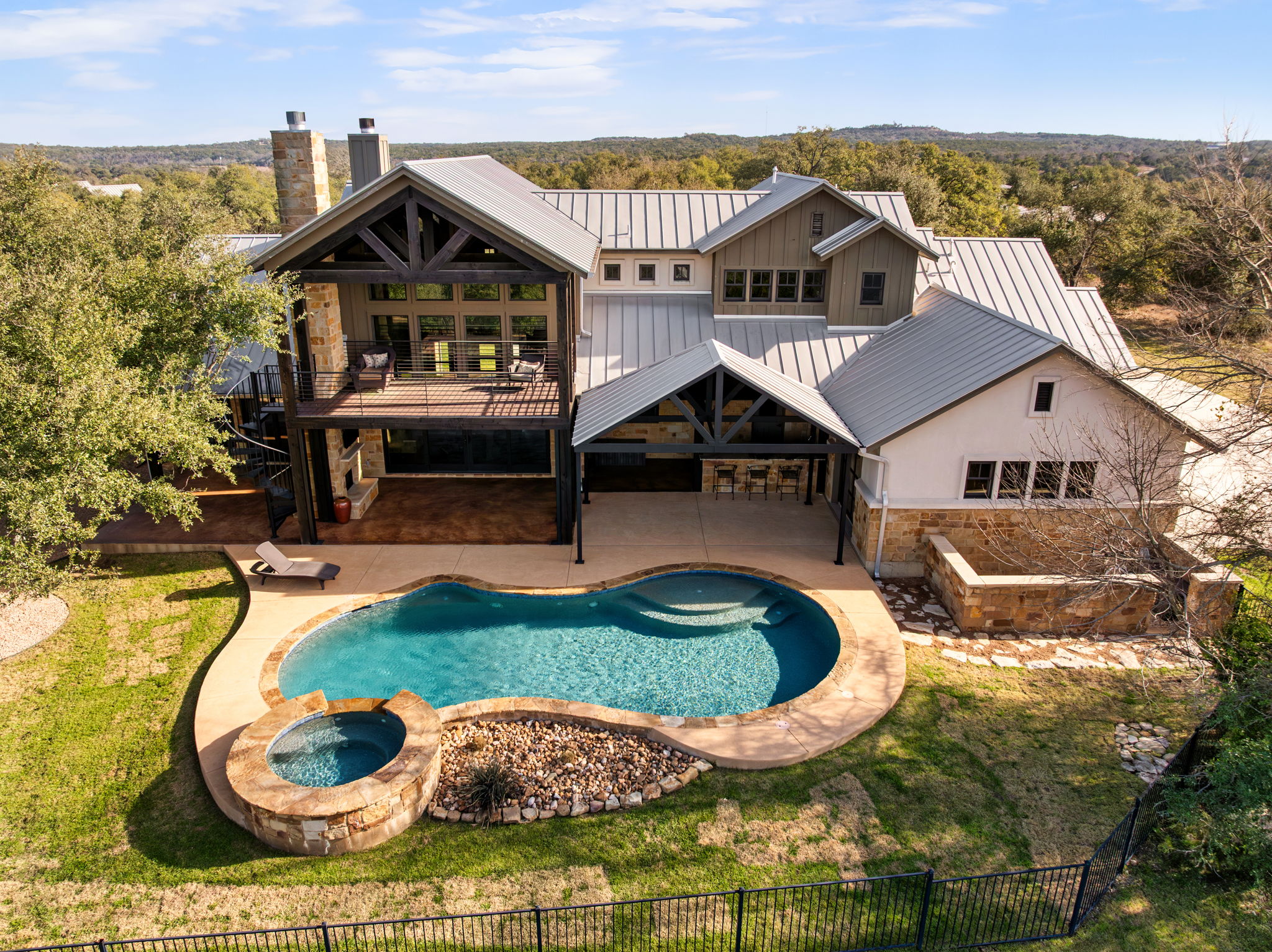 main property photo 36