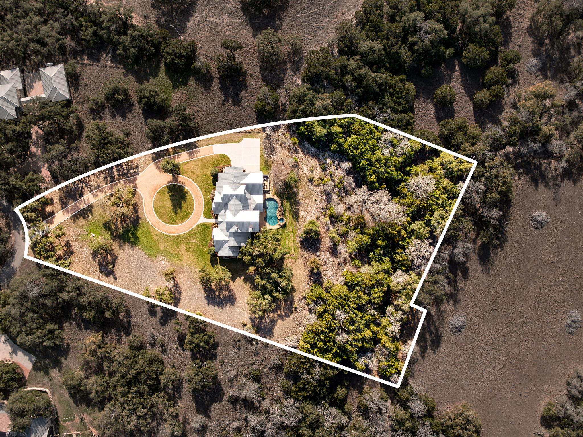 main property photo 39