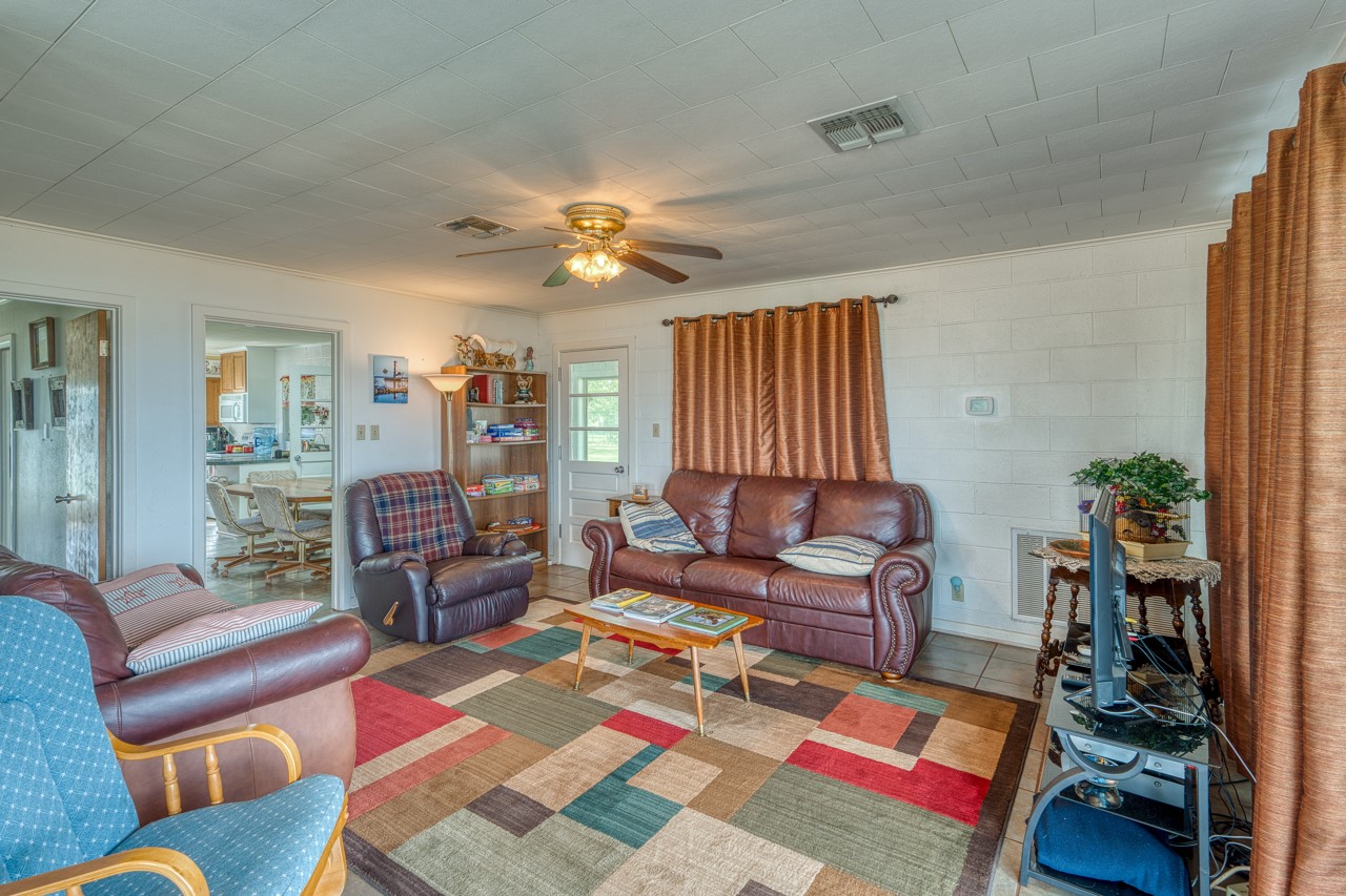 main property photo 15