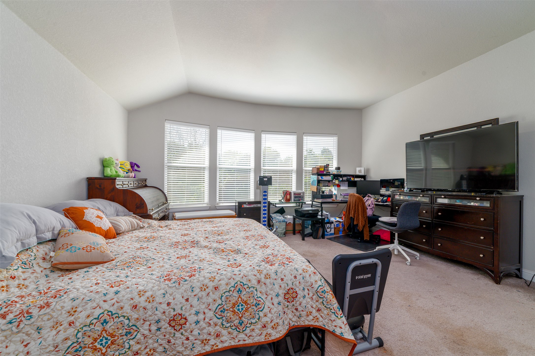 main property photo 14