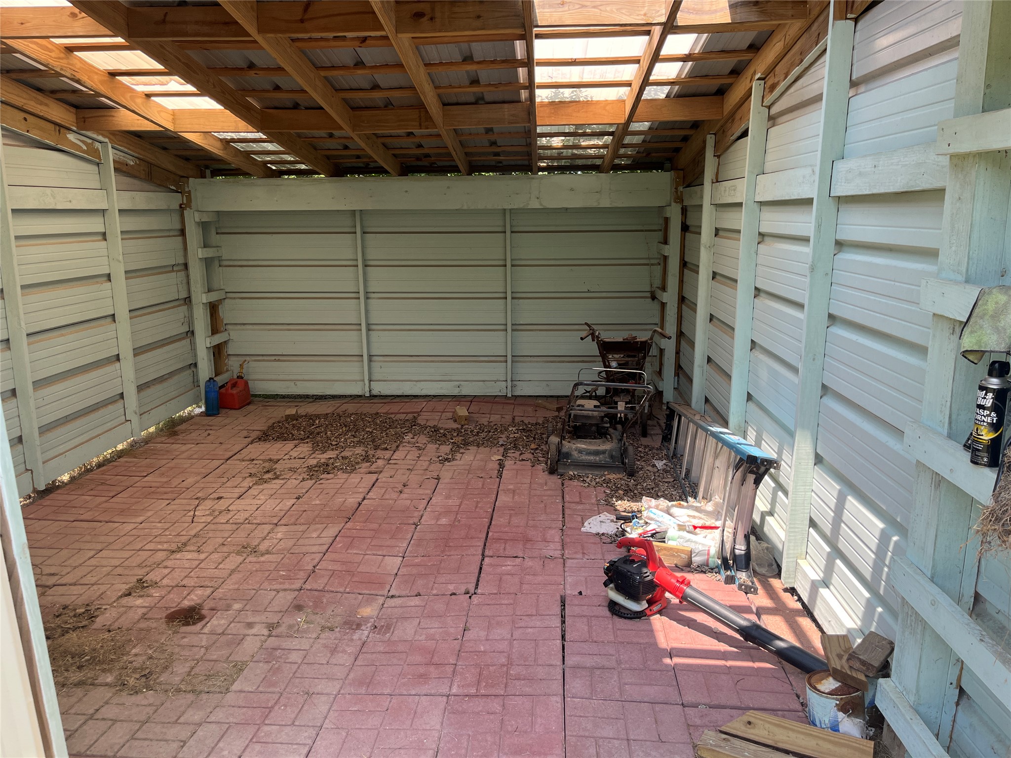 main property photo 14