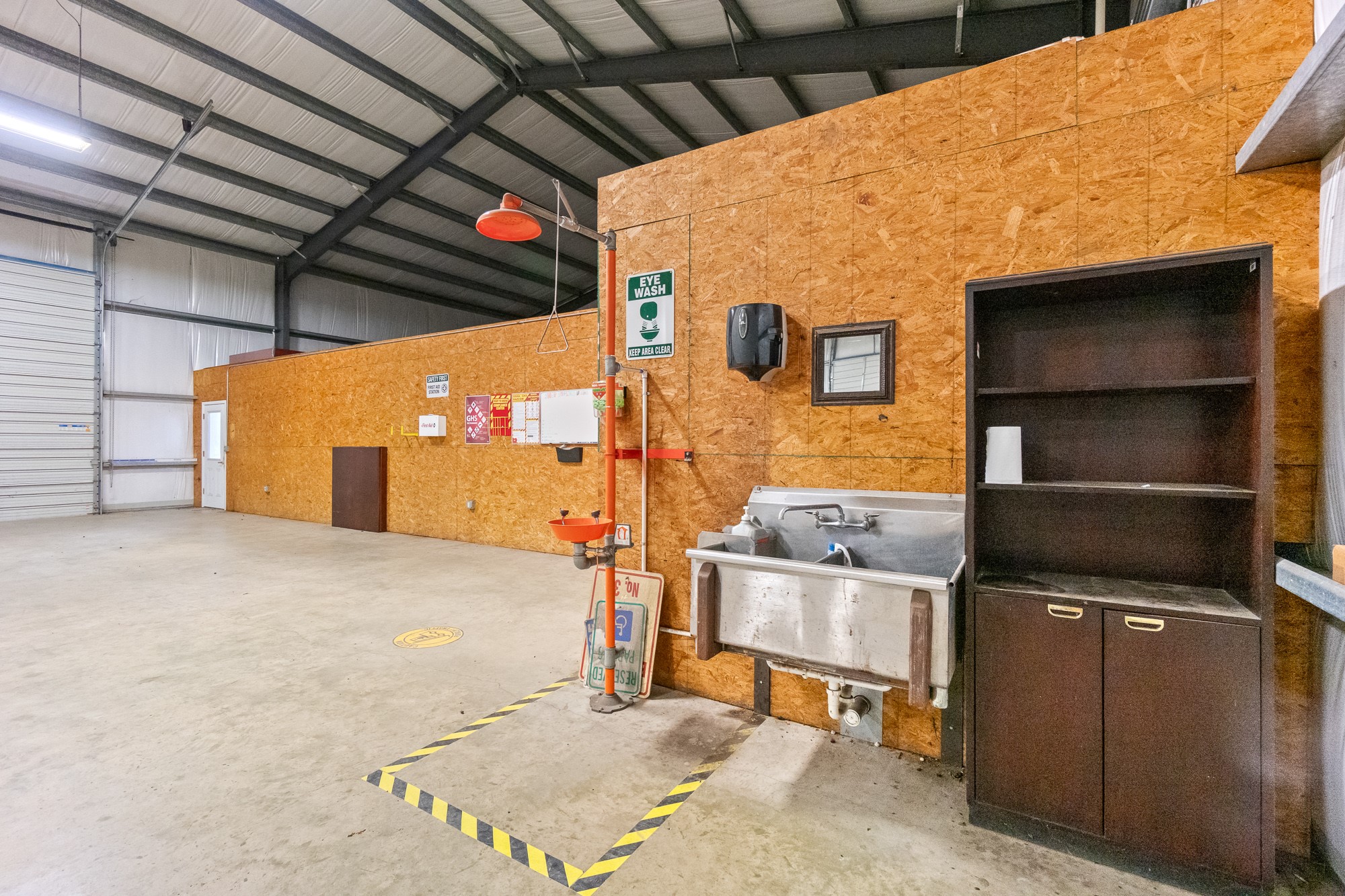 main property photo 14