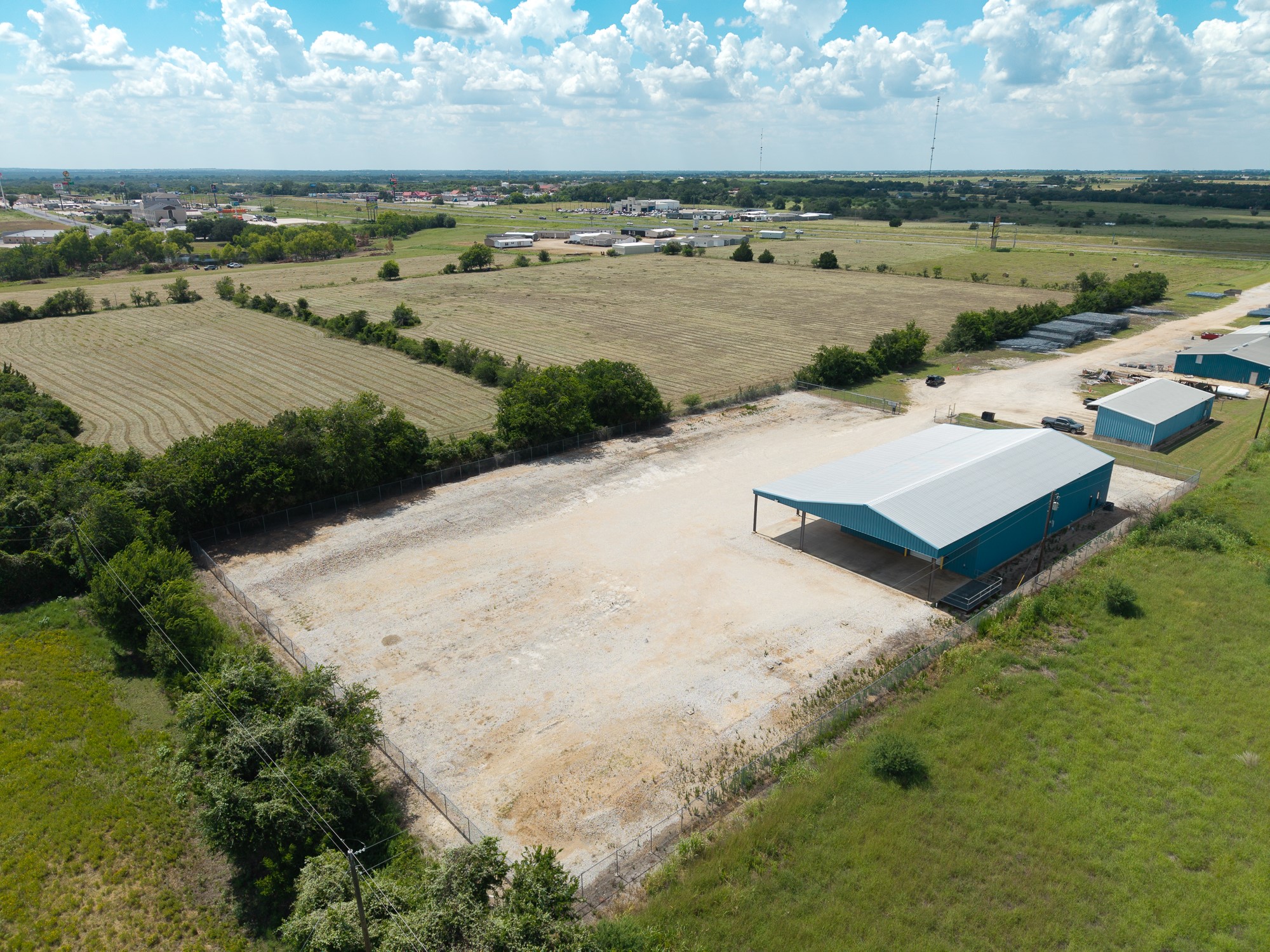main property photo 3