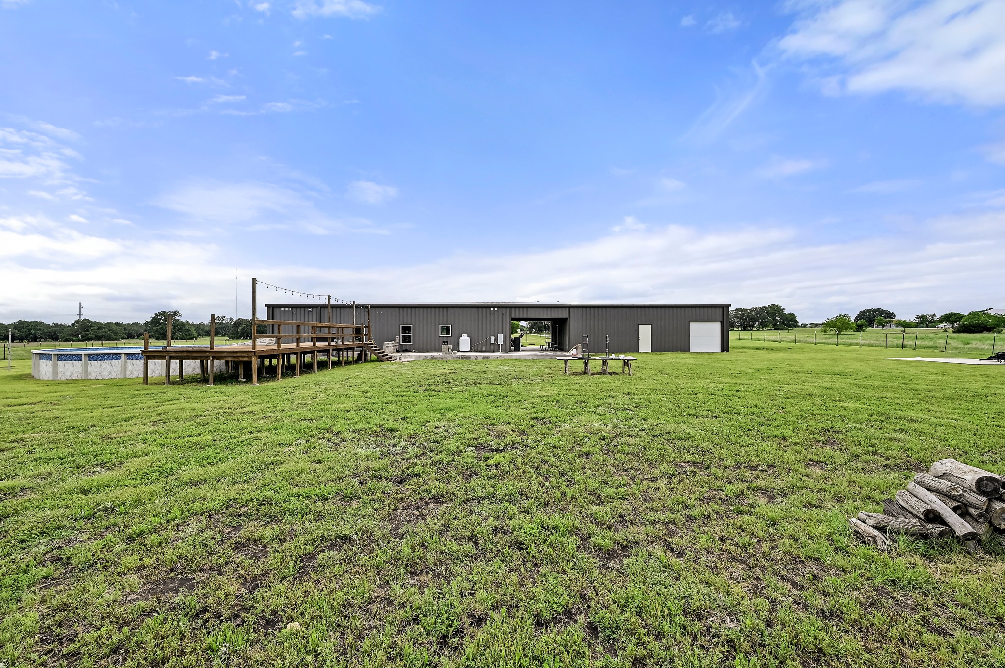 main property photo 31