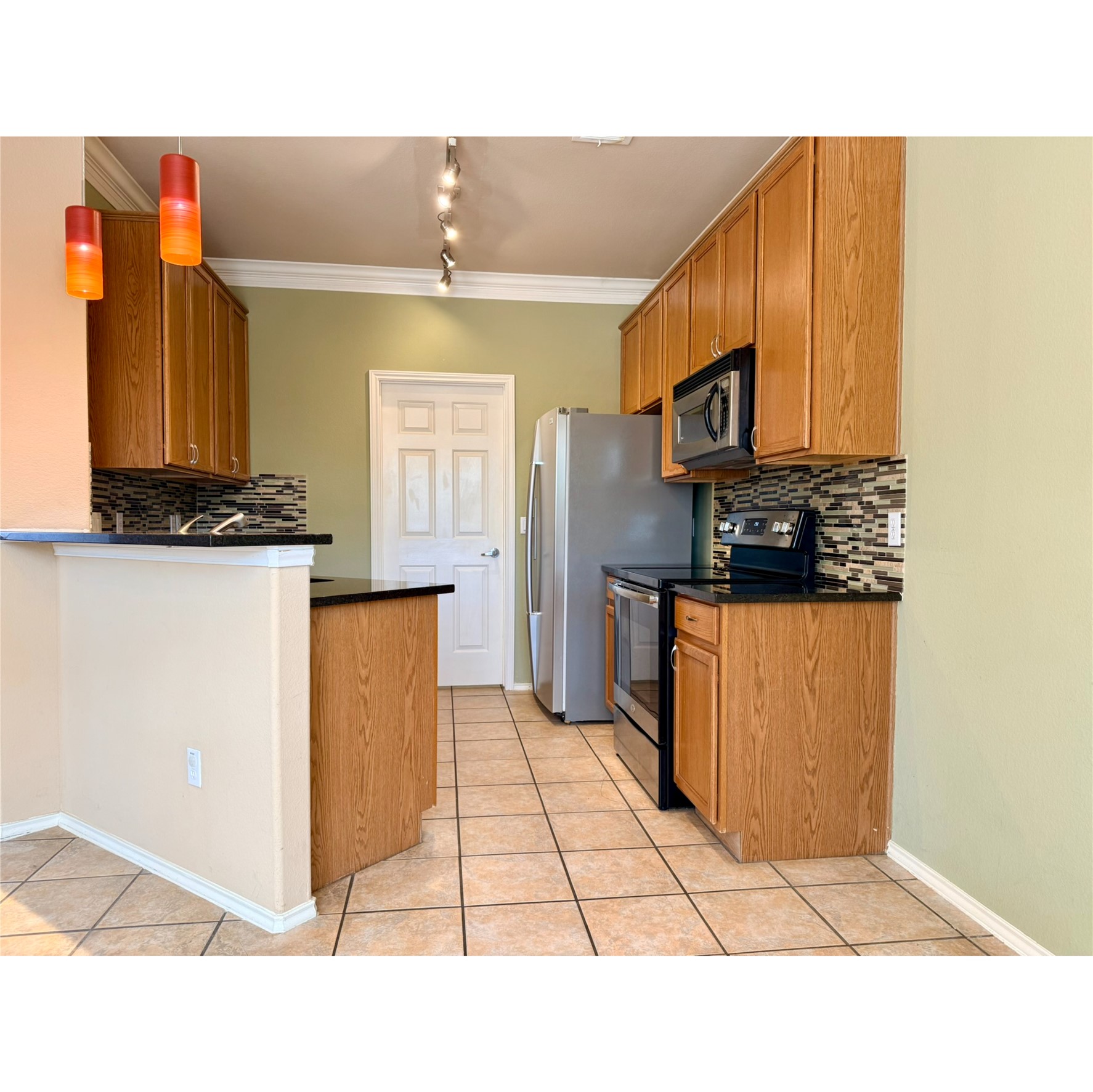 main property photo 15
