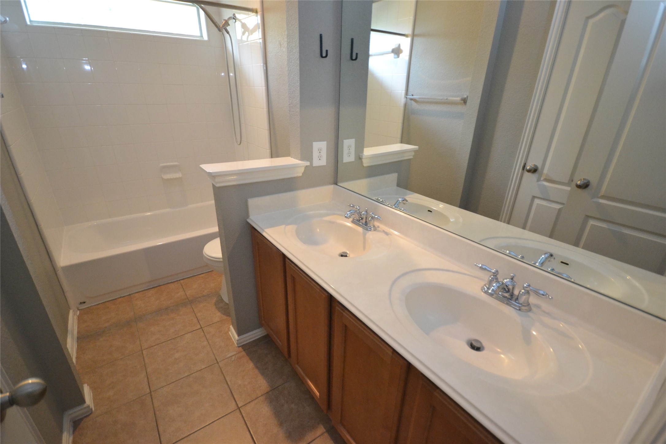 main property photo 26