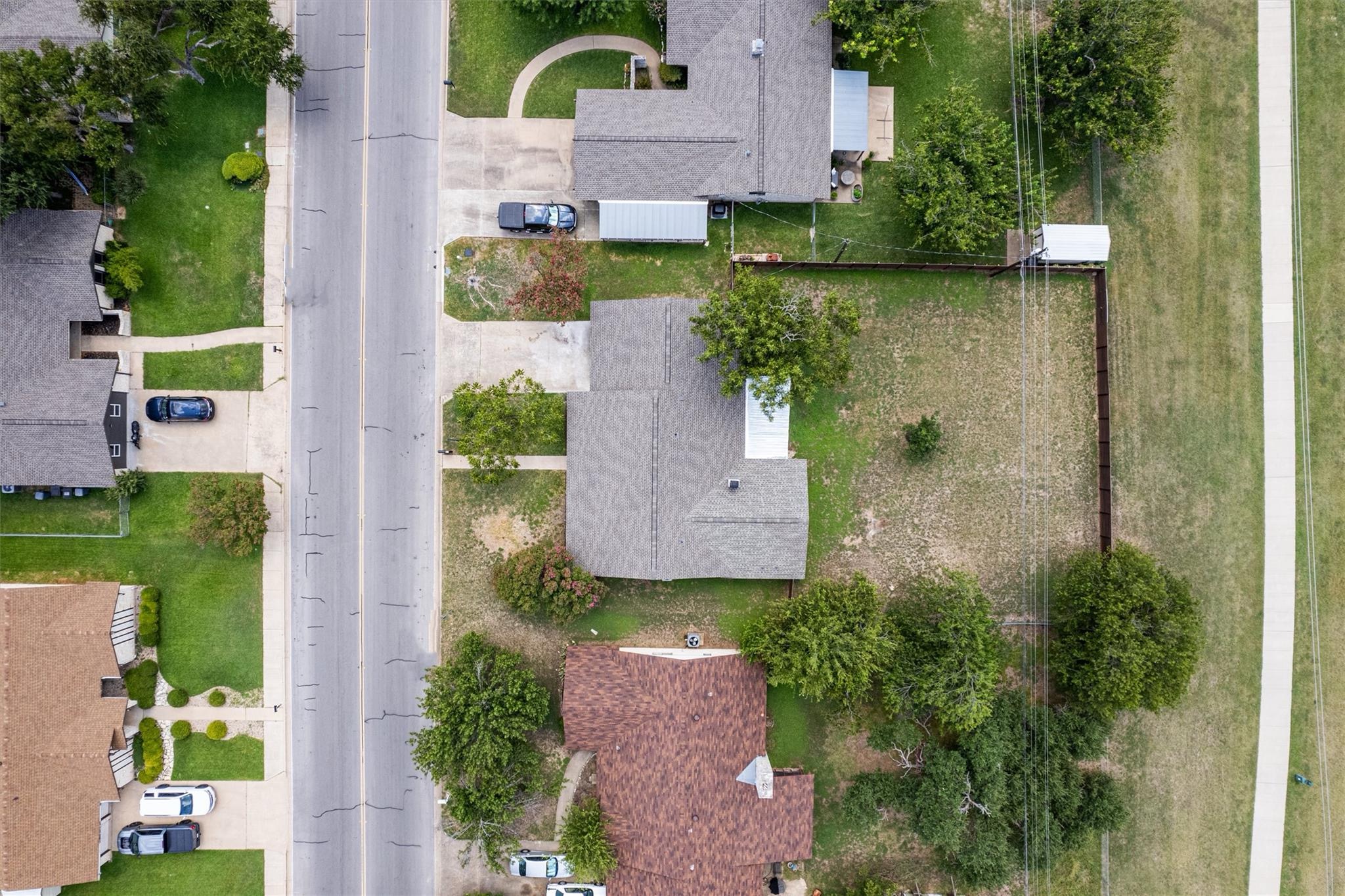 main property photo 37
