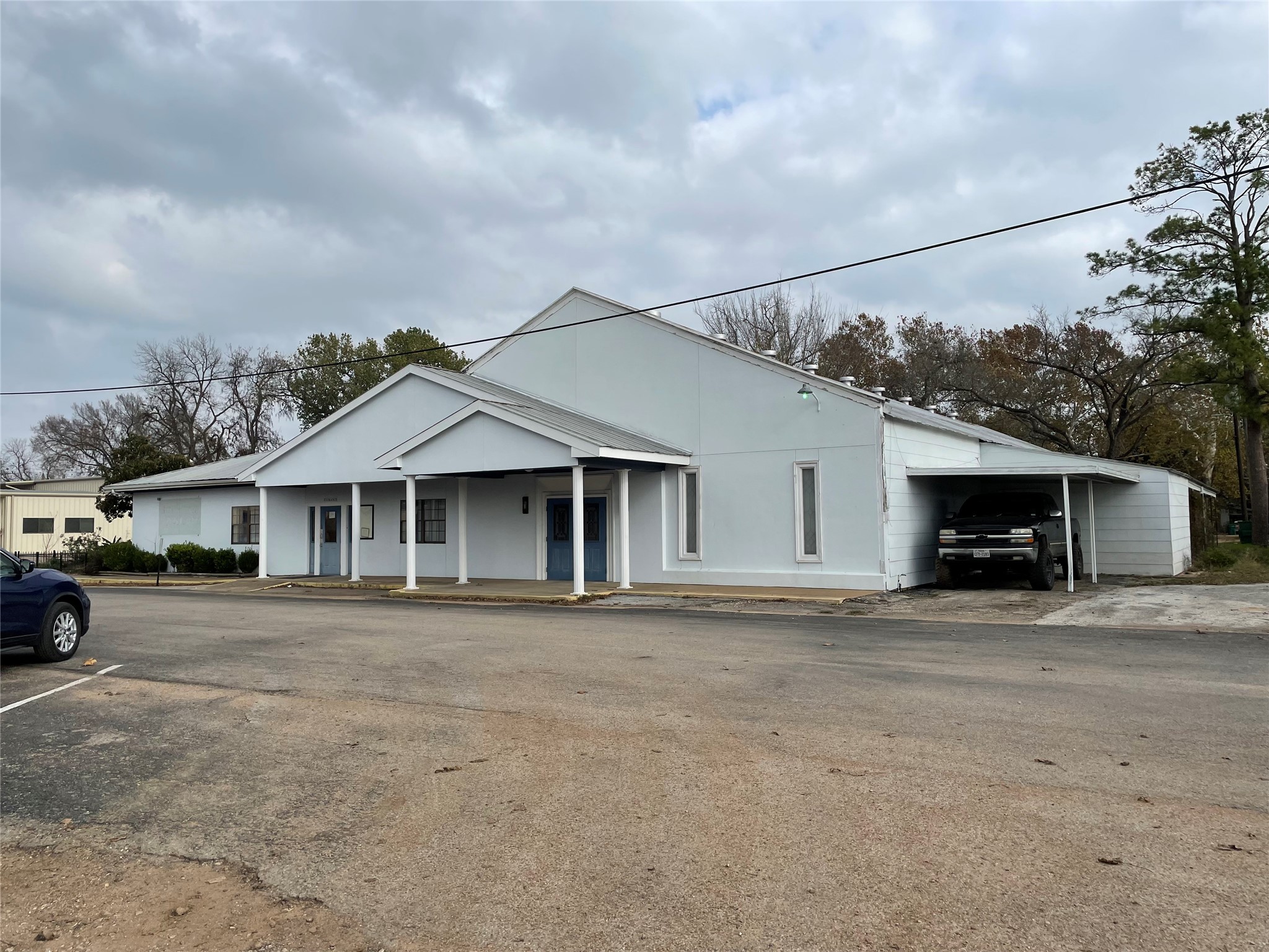 main property photo 3