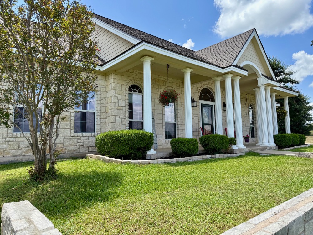 main property photo 28