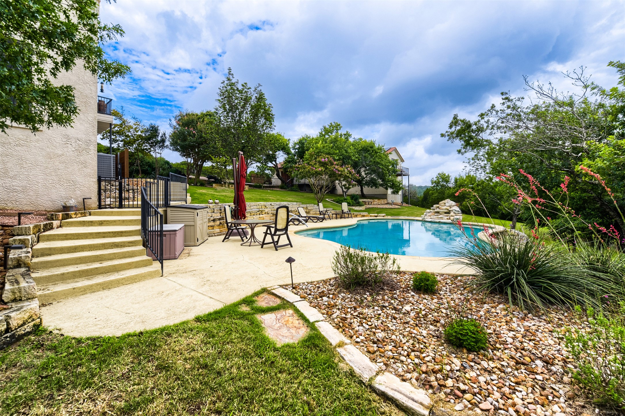 main property photo 24