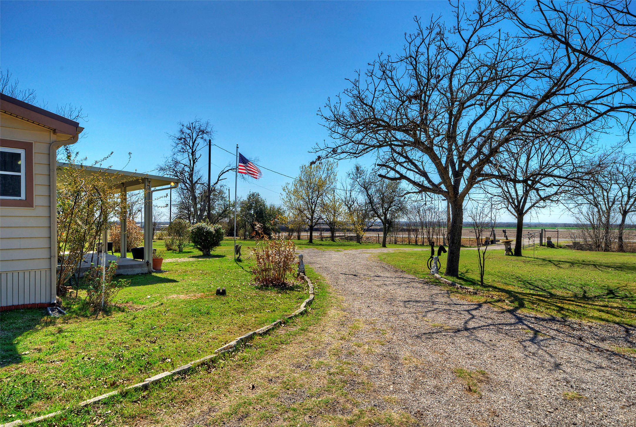 main property photo 13