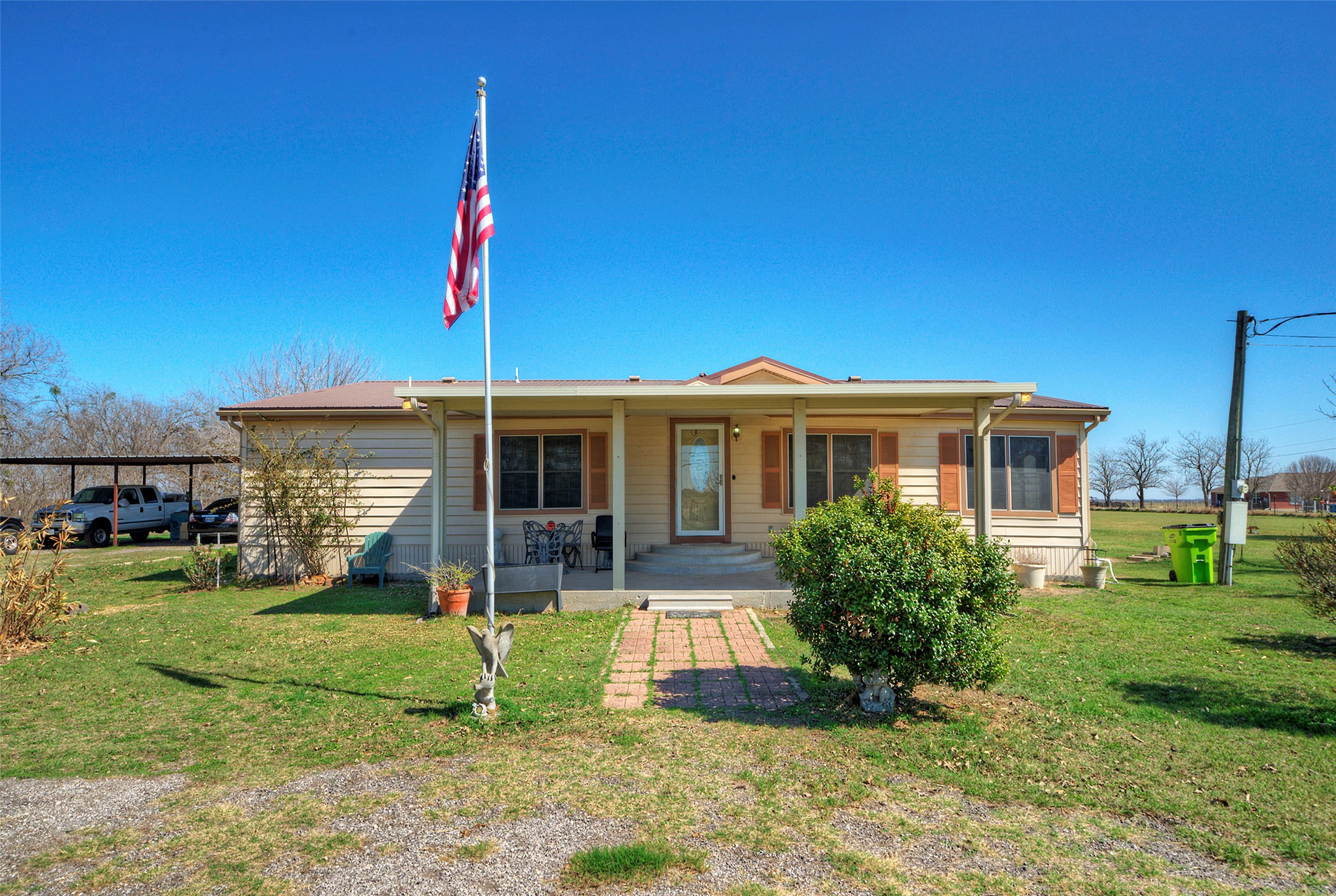 main property photo 15