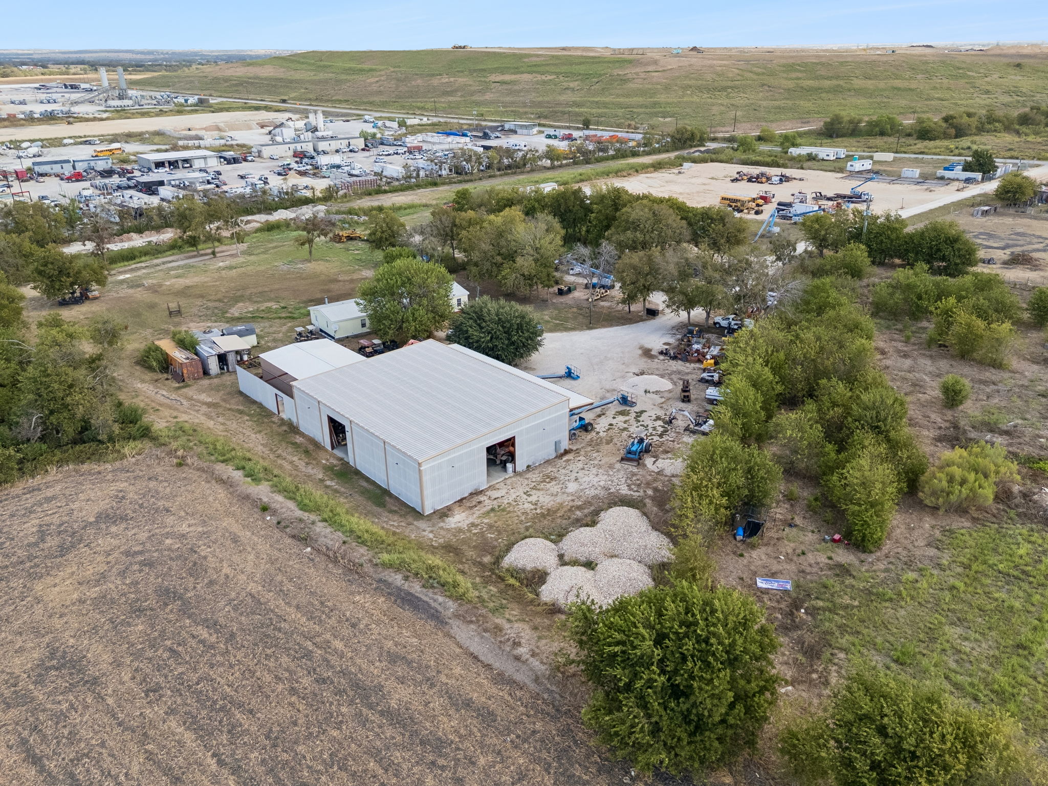 main property photo 12