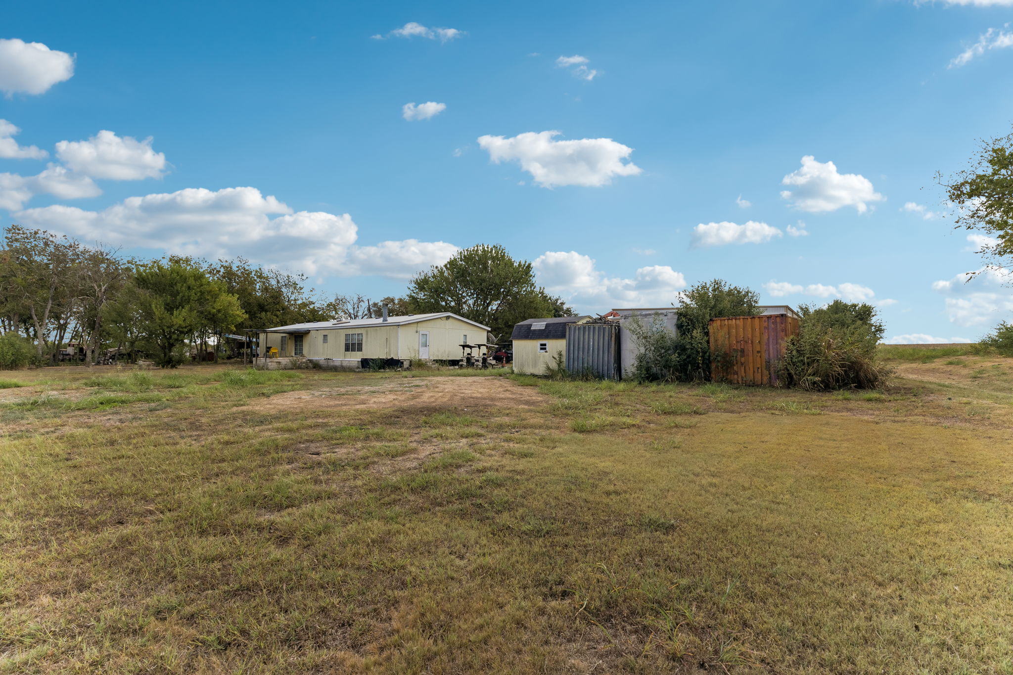 main property photo 23
