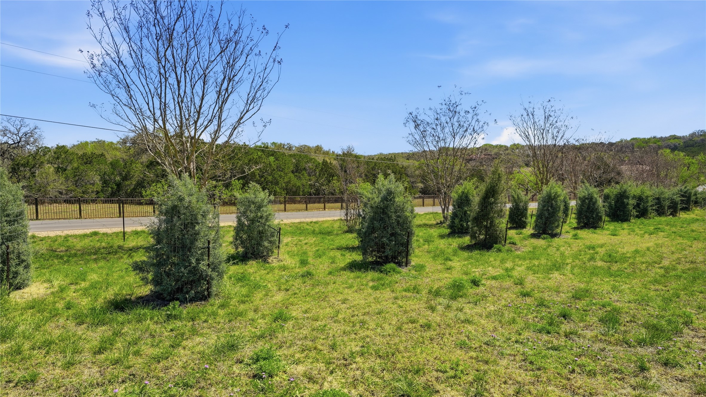 main property photo 30