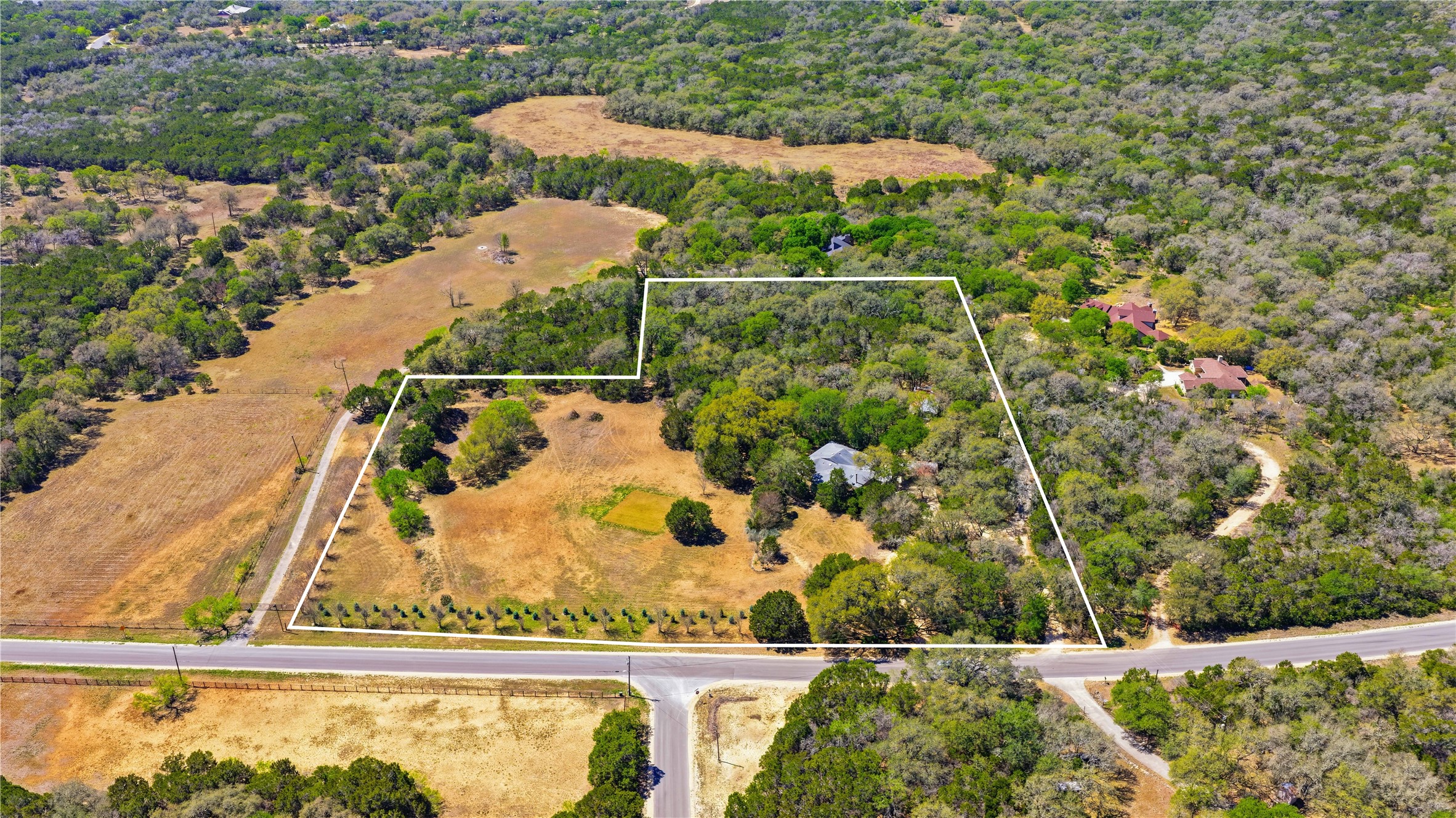 main property photo 34