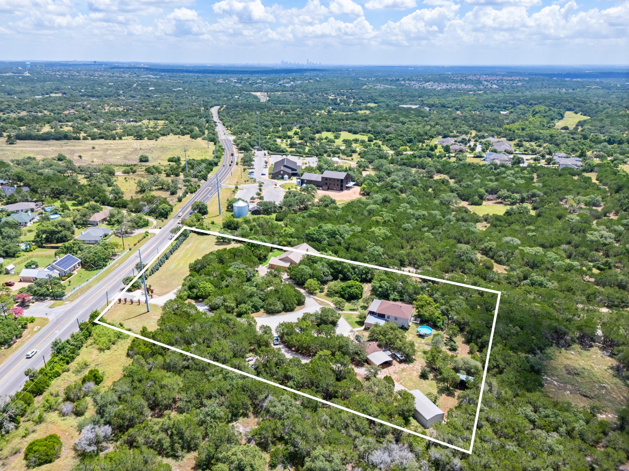 main property photo 3