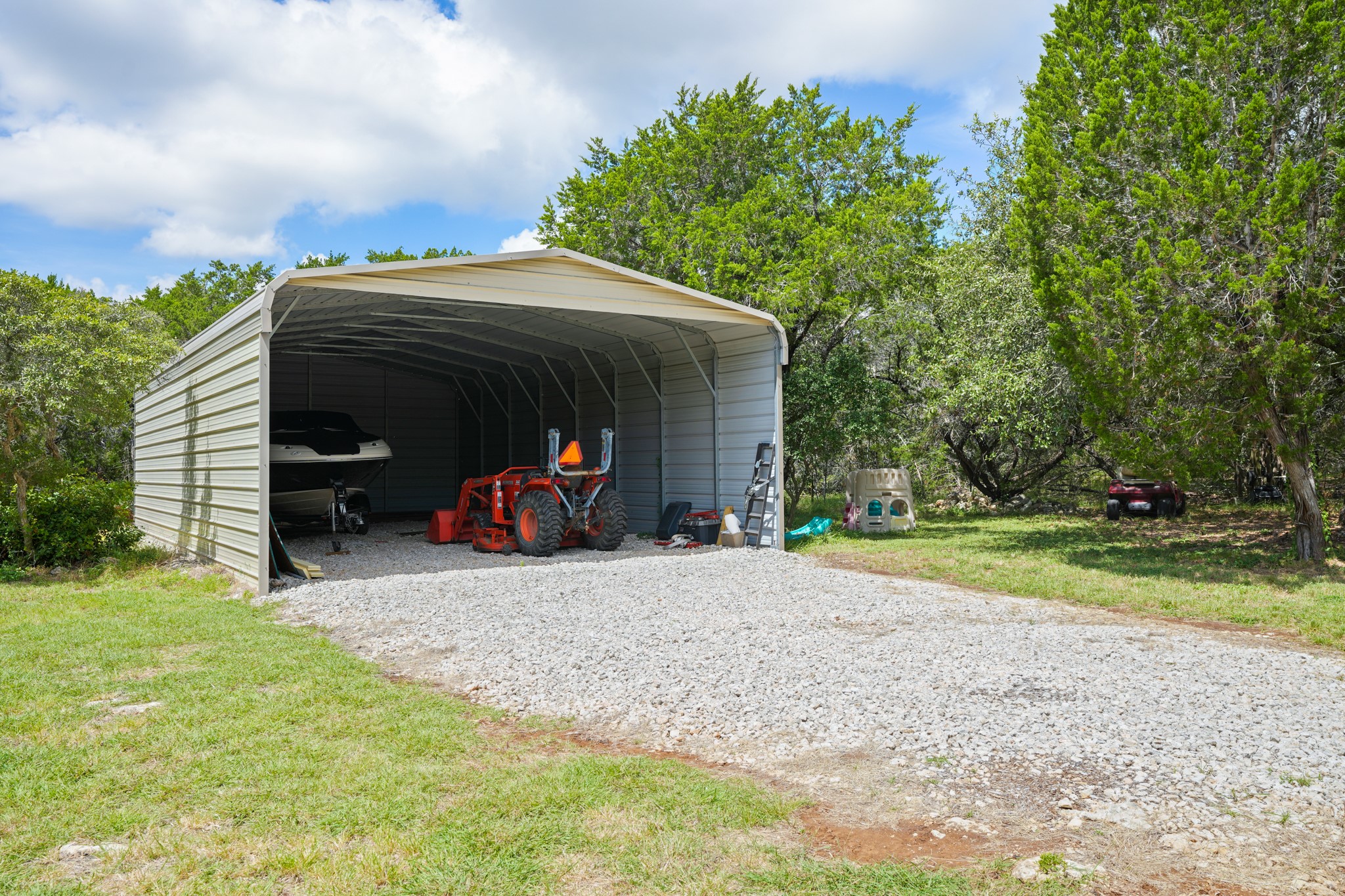 main property photo 39