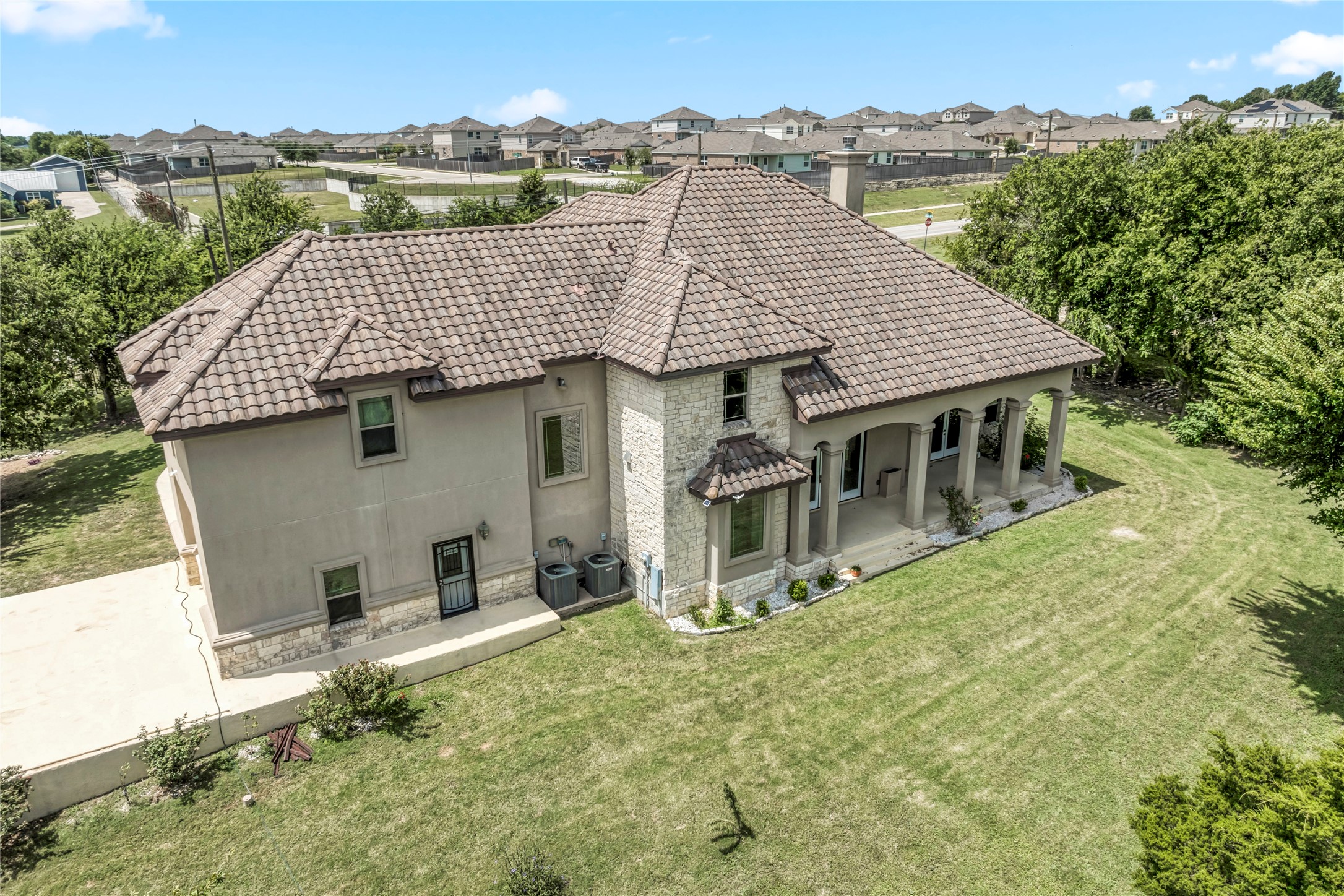 main property photo 35