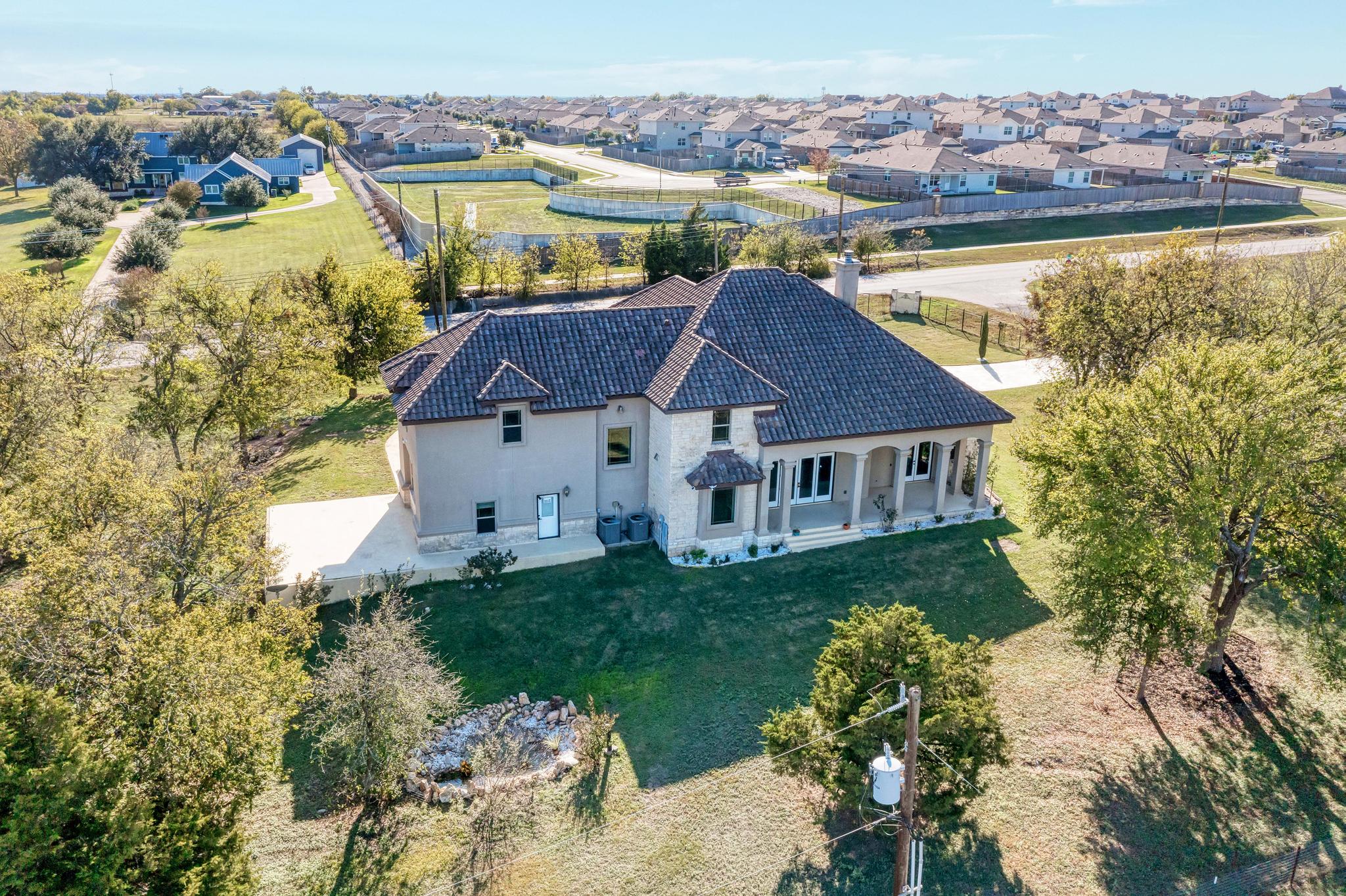 main property photo 37