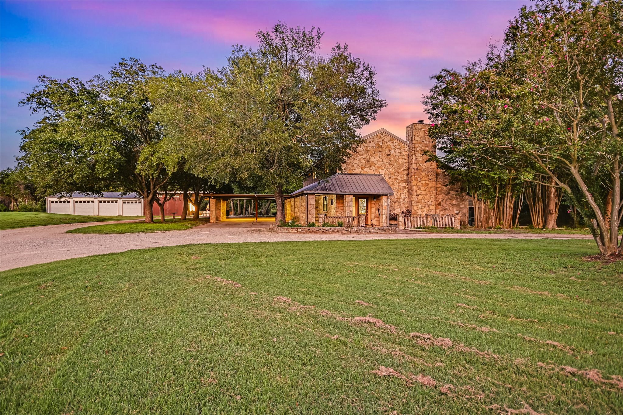 main property photo 13