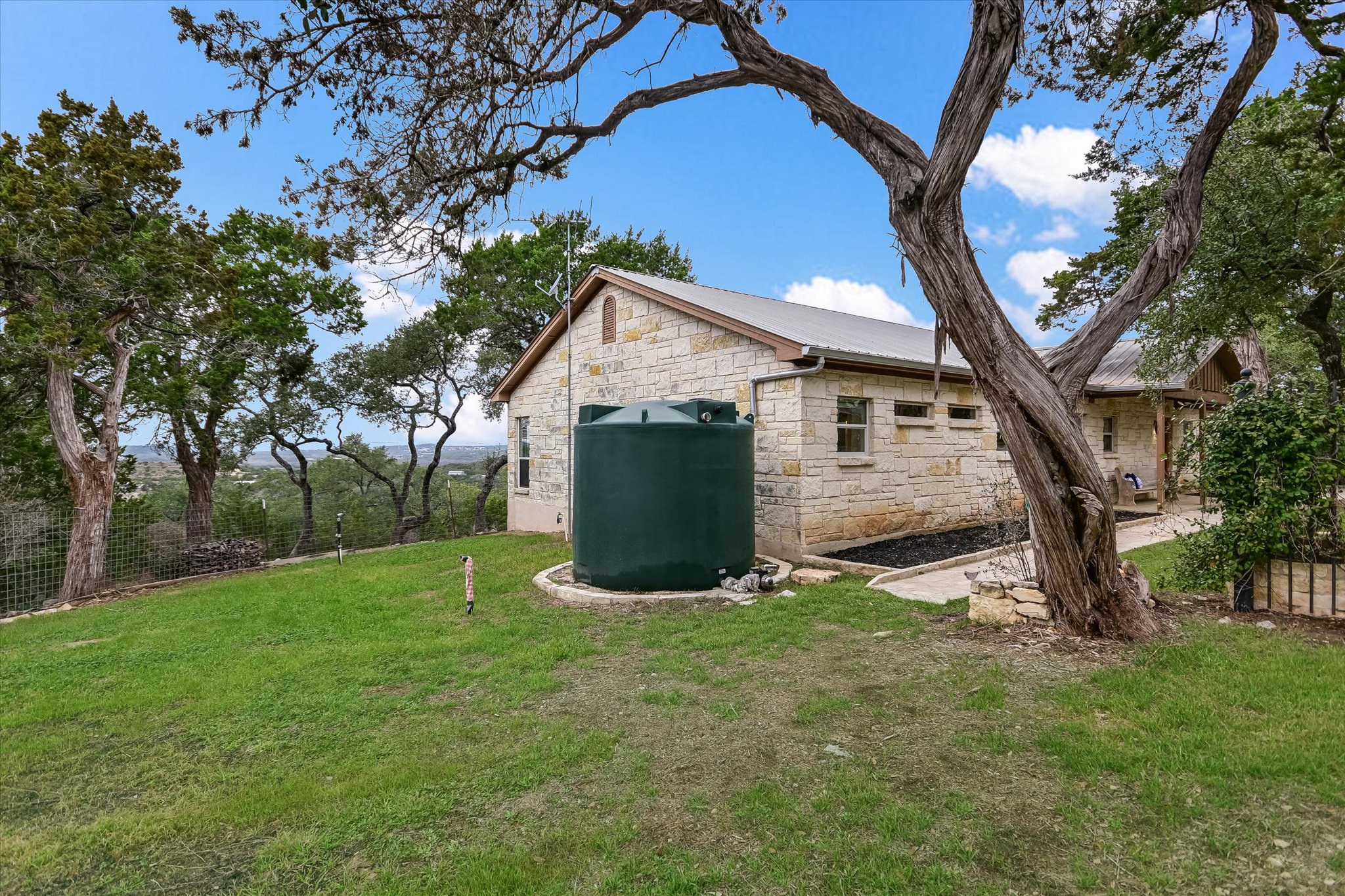 main property photo 32