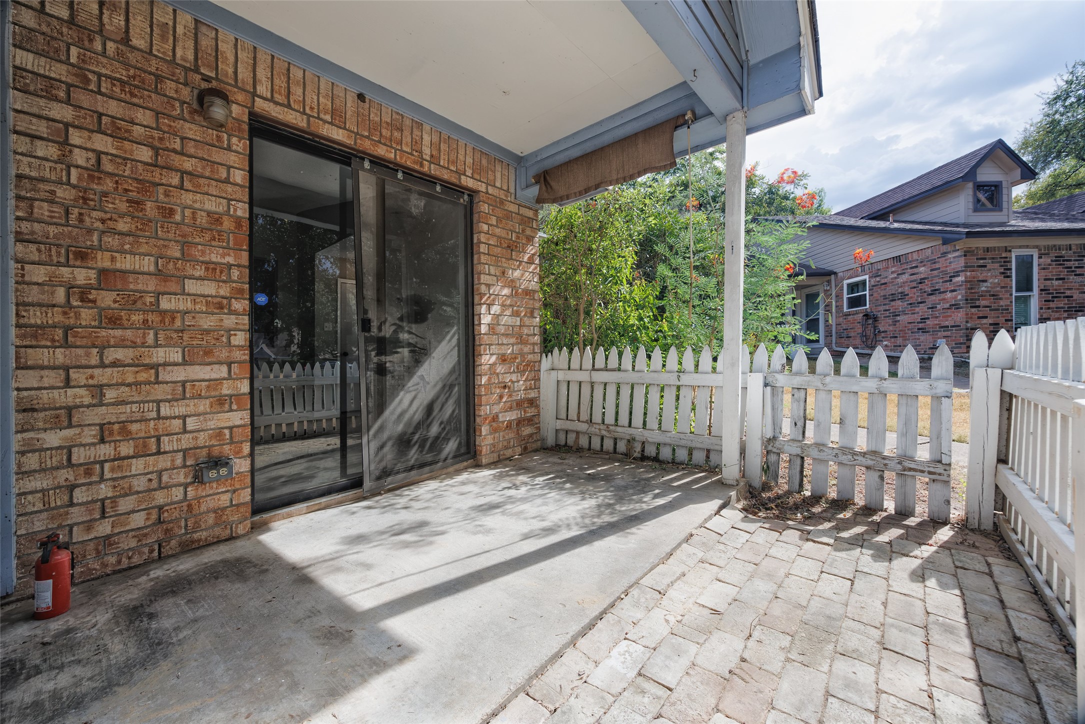 main property photo 27