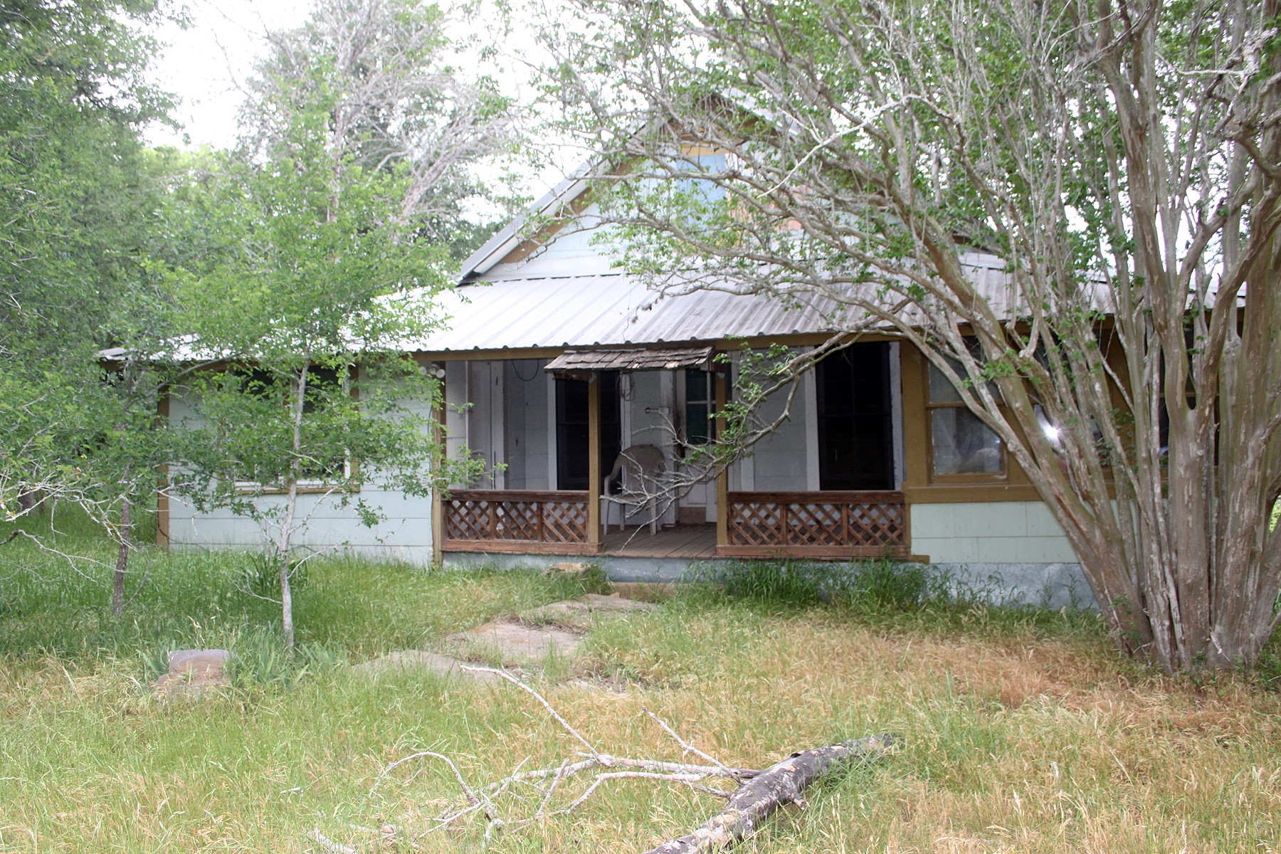 main property photo 13