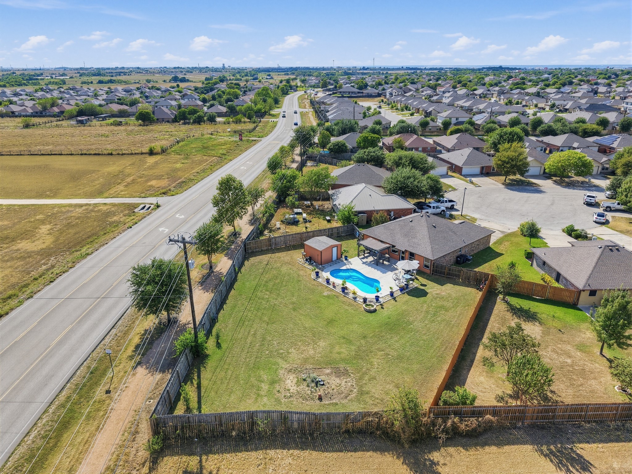 main property photo 19