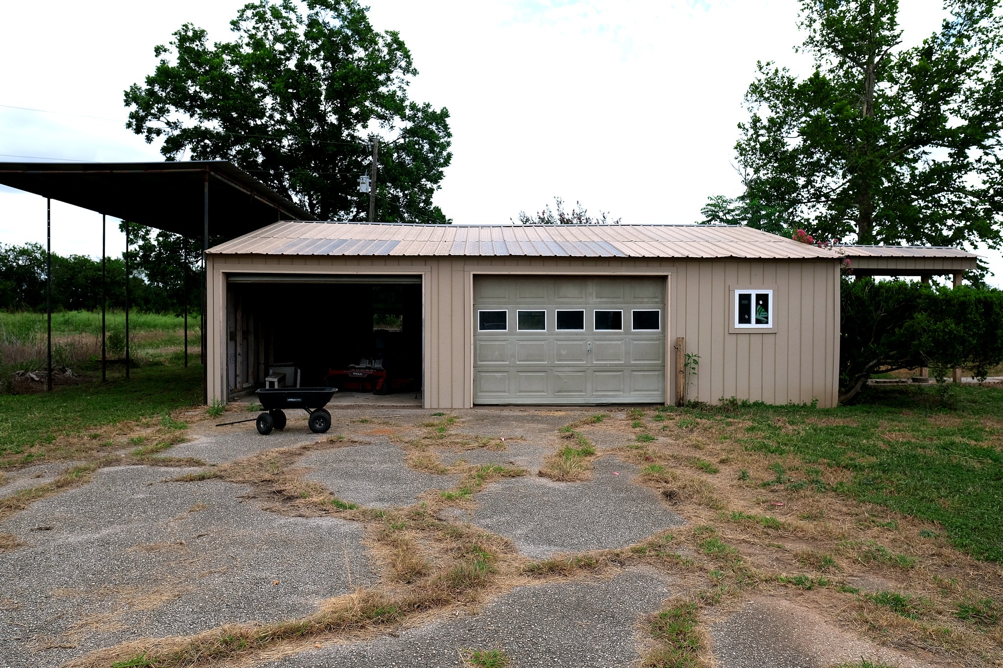 main property photo 32