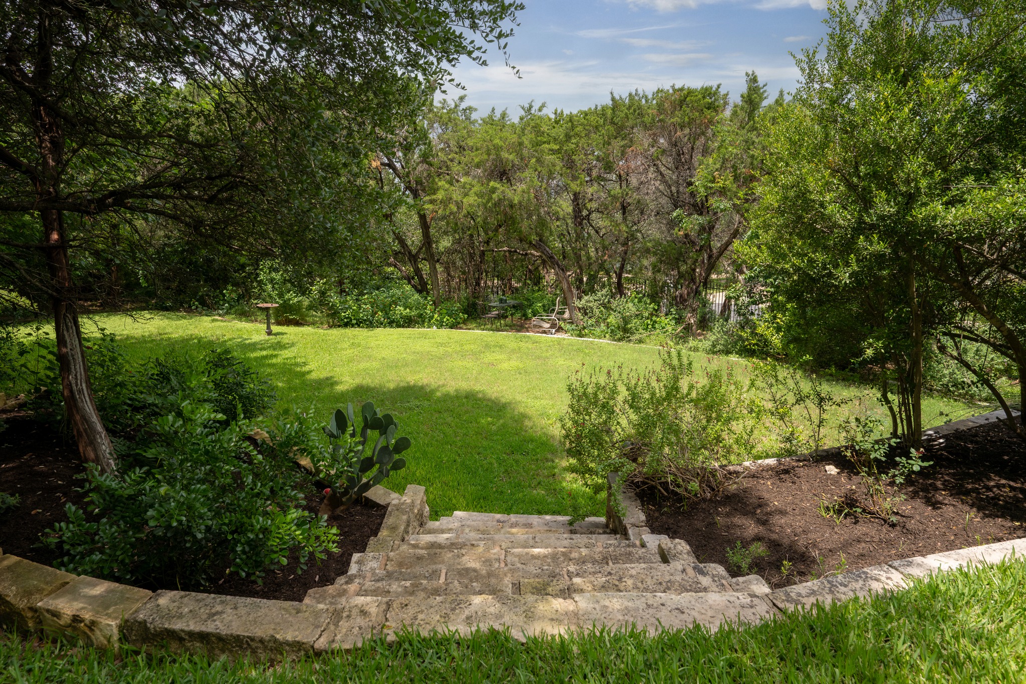 main property photo 27