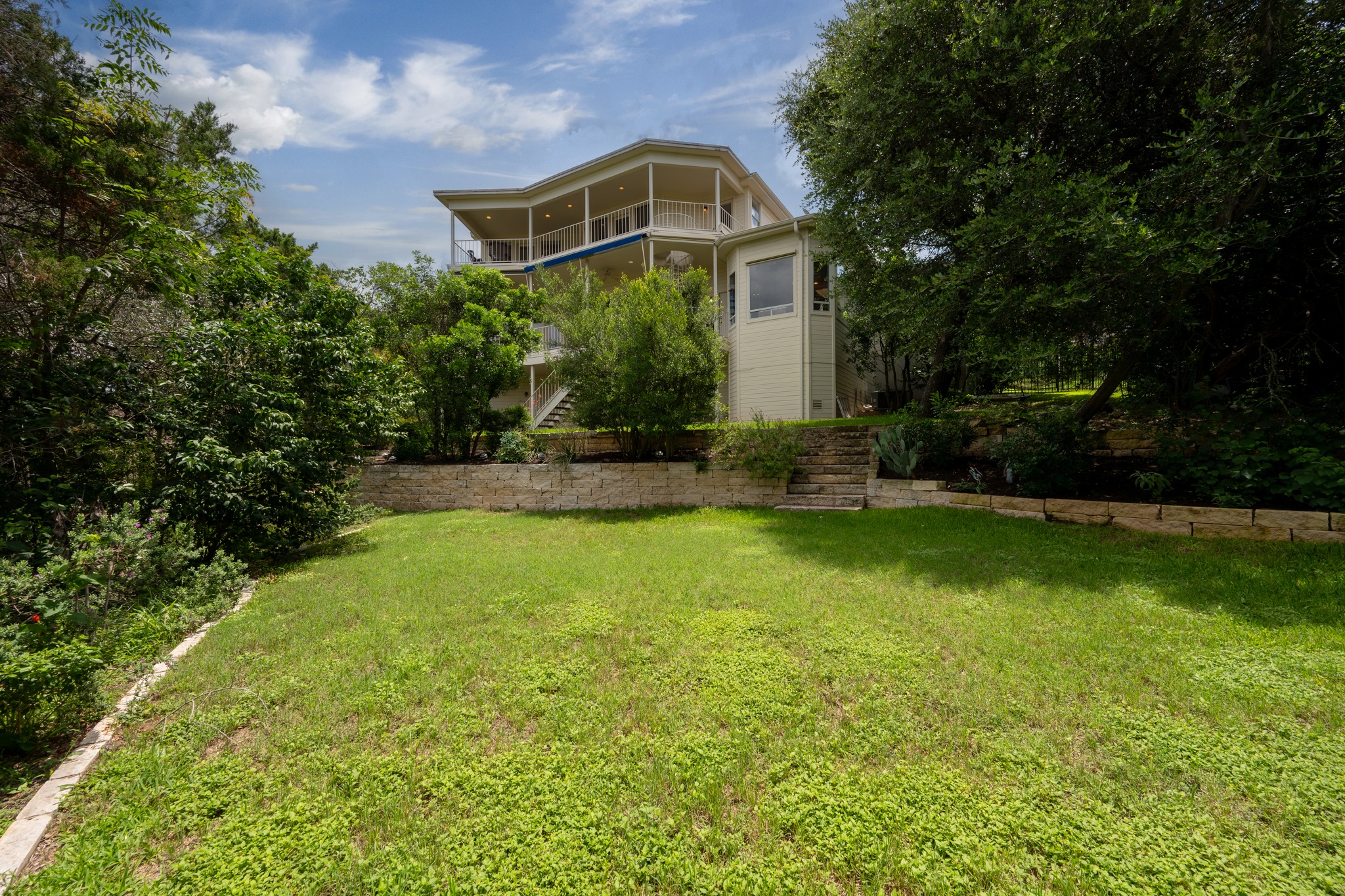 main property photo 29
