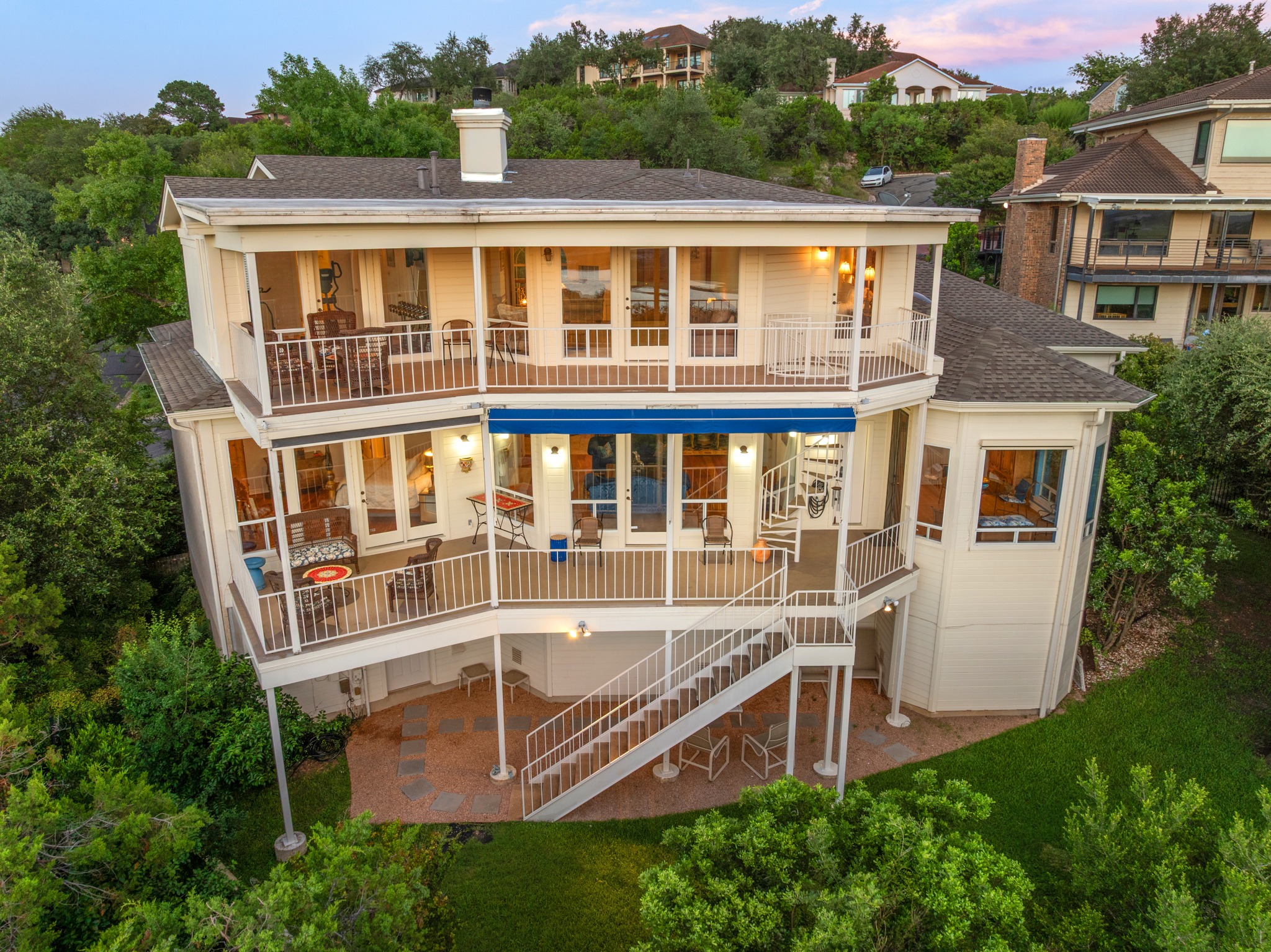 main property photo 4