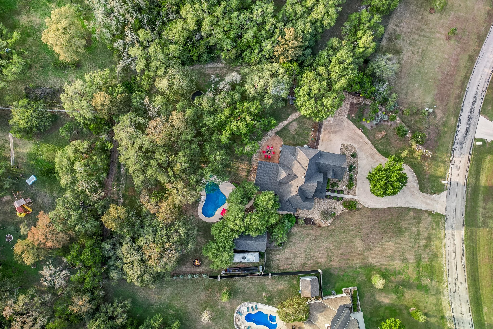 main property photo 39