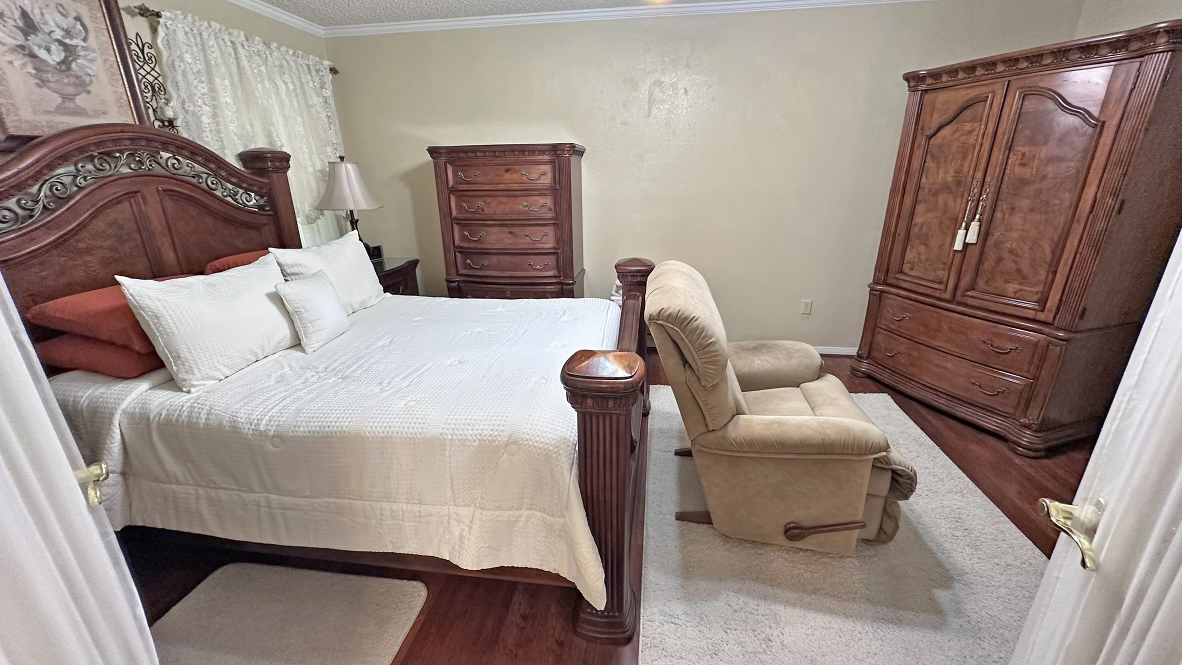 main property photo 15